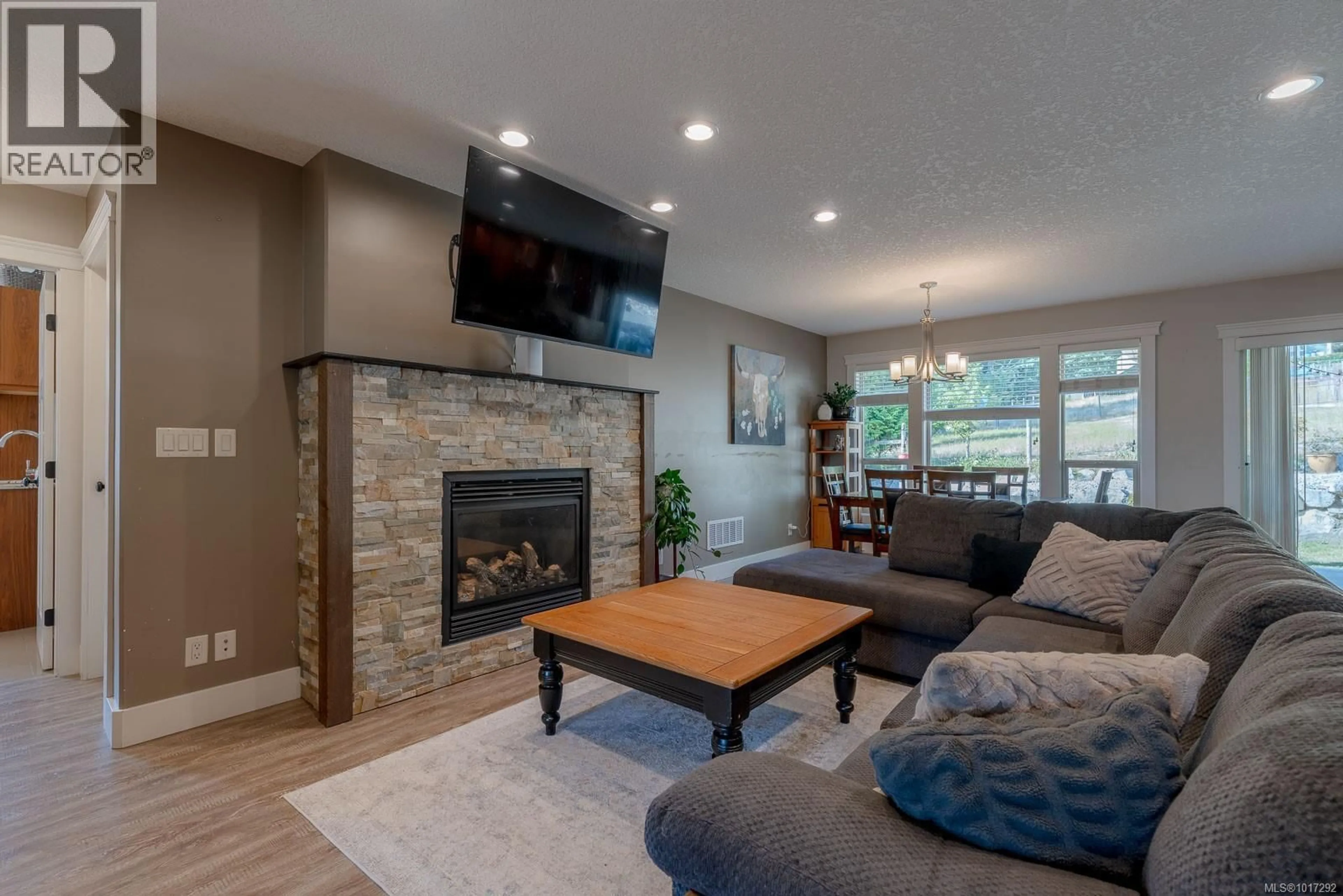 Living room with furniture, unknown for 19 - 5450 TOMSWOOD ROAD, Port Alberni British Columbia V9Y0B4
