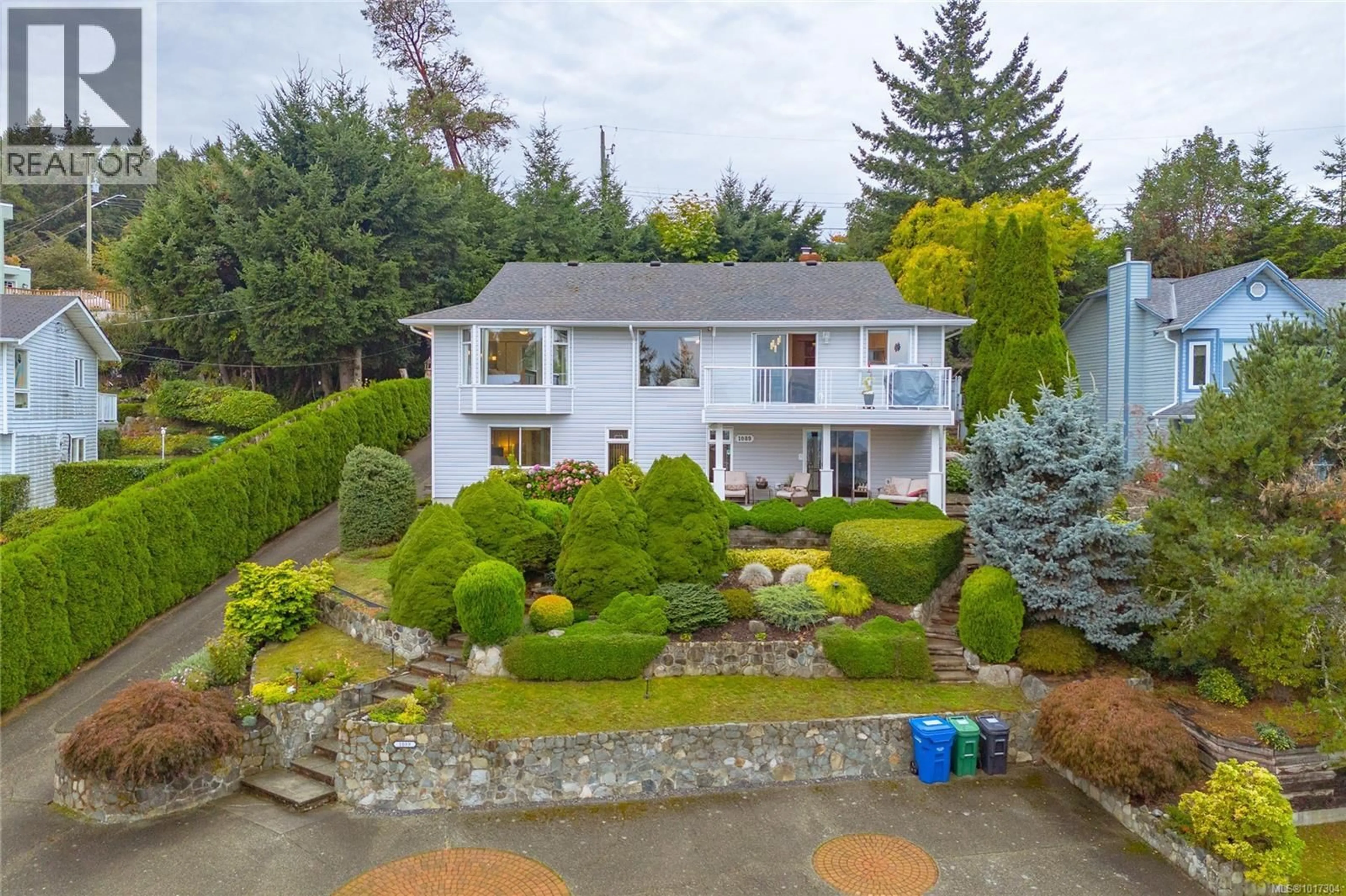 A pic from outside/outdoor area/front of a property/back of a property/a pic from drone, unknown for 1089 COLLEGE DRIVE, Nanaimo British Columbia V9R5X3