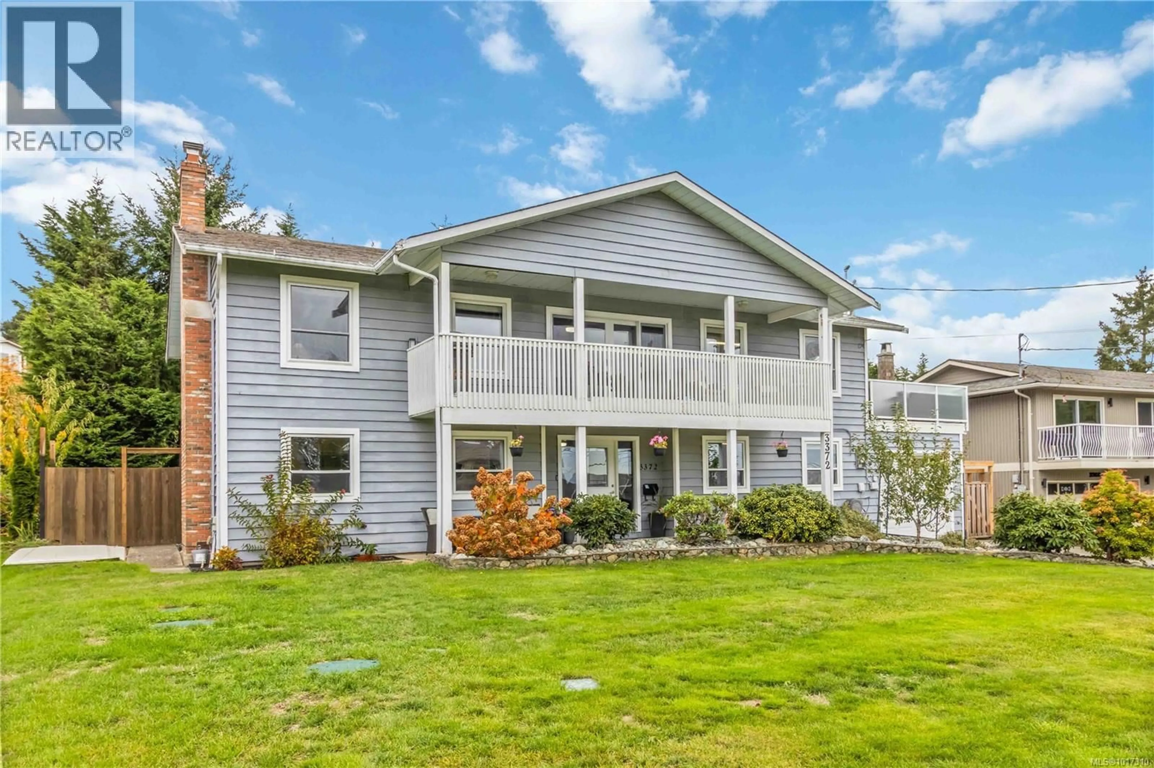 Home with vinyl exterior material, water/lake/river/ocean view for 3372 PATTISON WAY, Colwood British Columbia V9C3K1