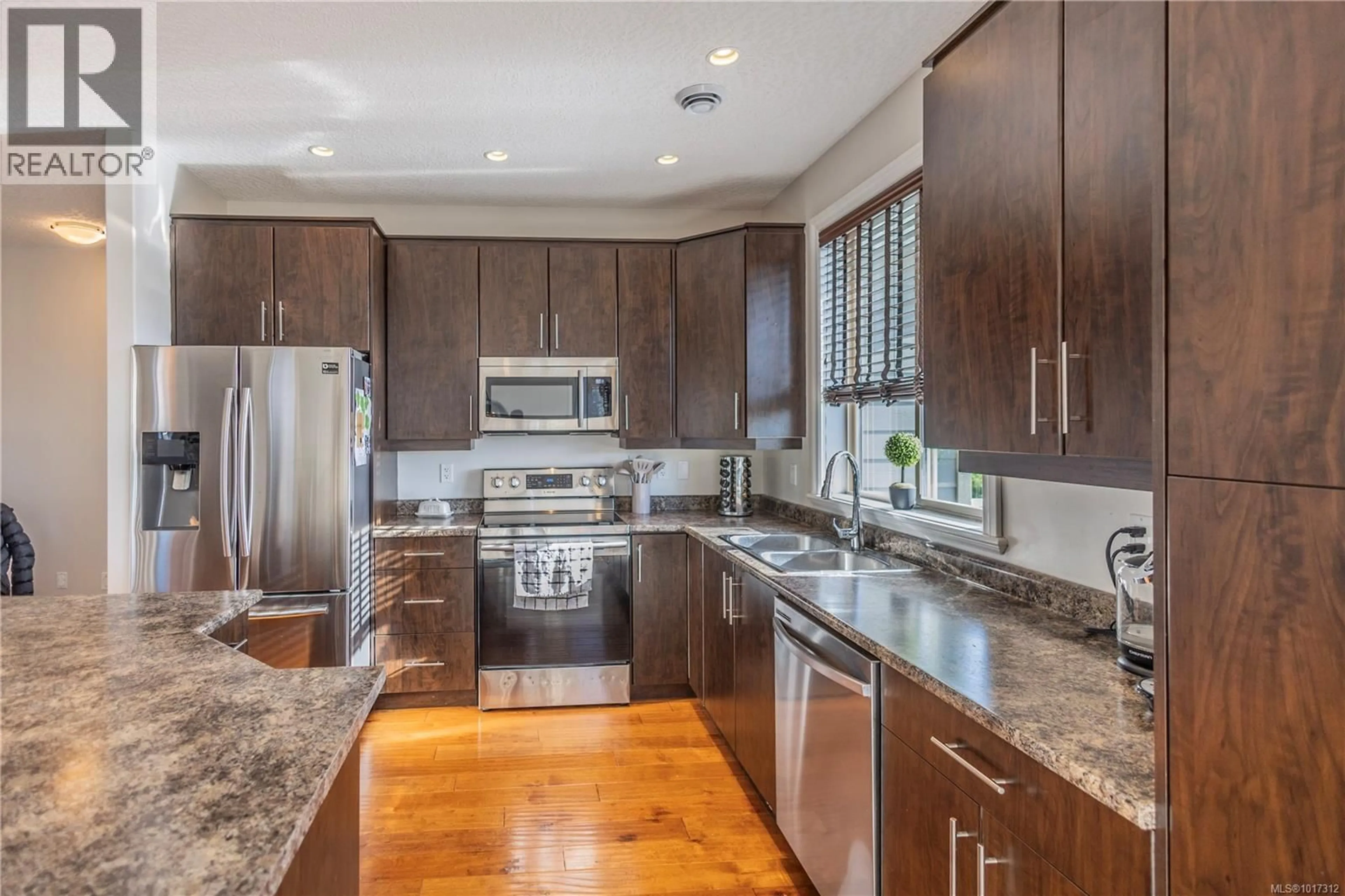 Open concept kitchen, unknown for 2357 CAFFERY PLACE, Sooke British Columbia V9Z0W4