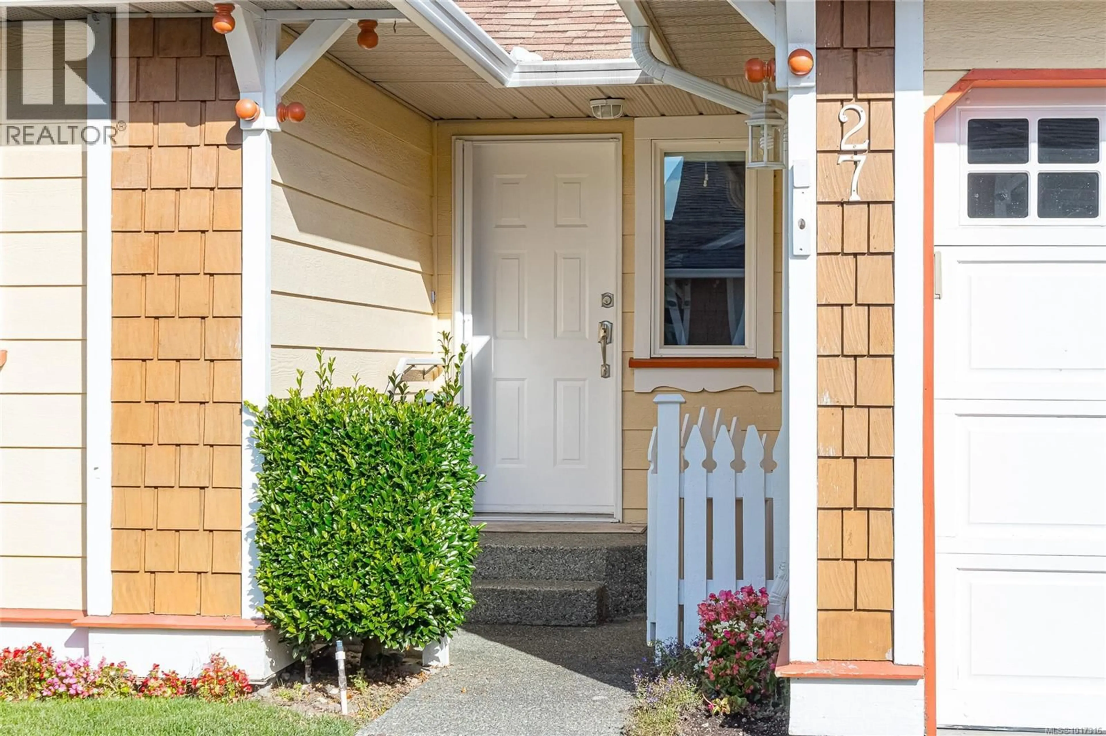 Indoor entryway for 27 - 9933 CHEMAINUS ROAD, Chemainus British Columbia V0R1K0