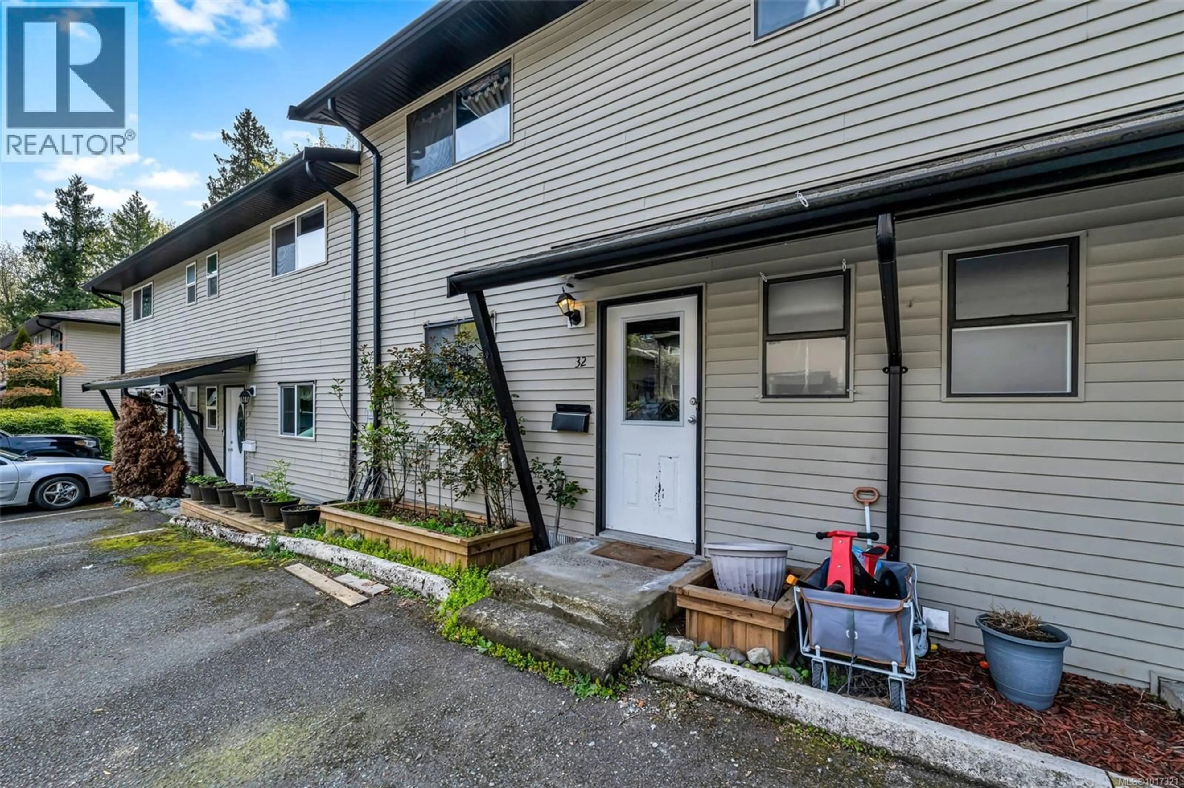 Unknown for 32 - 3025 COWICHAN LAKE ROAD, Duncan British Columbia V9L4B5