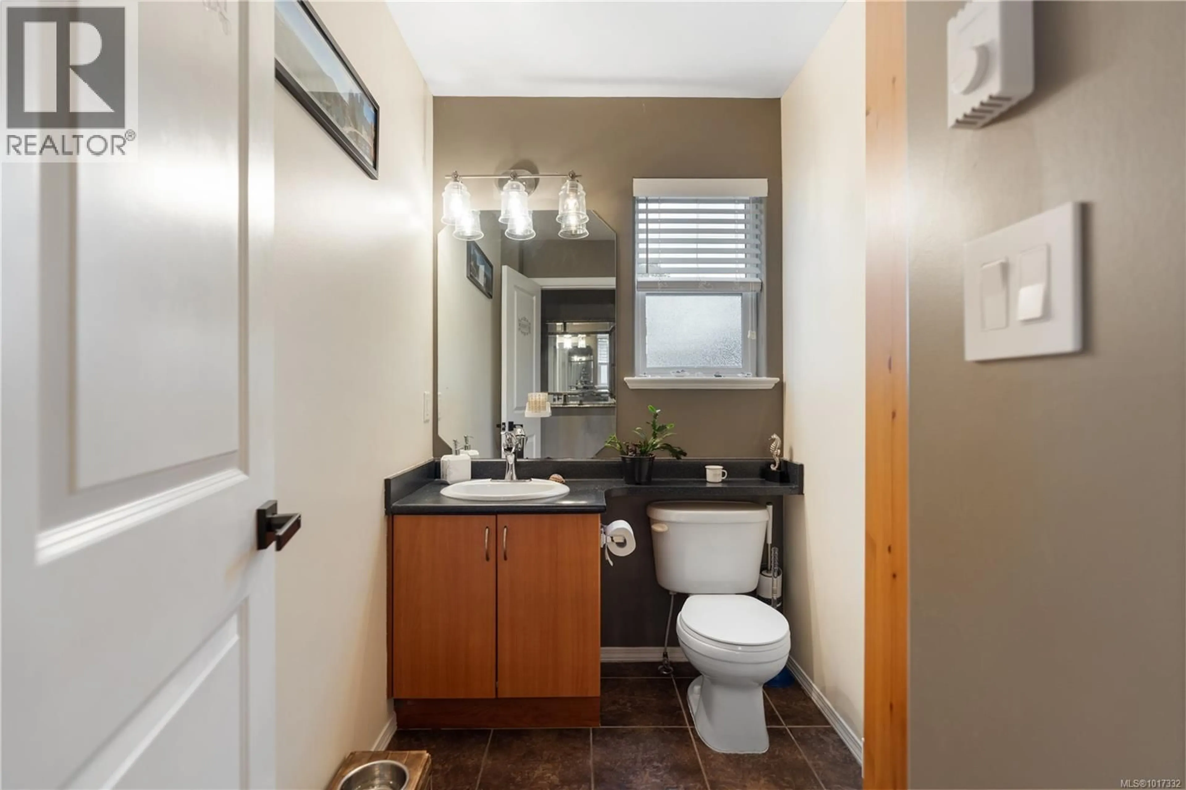 Standard bathroom, ceramic/tile floor for 2631 COUNTRY TERRACE, Langford British Columbia V9B6L5