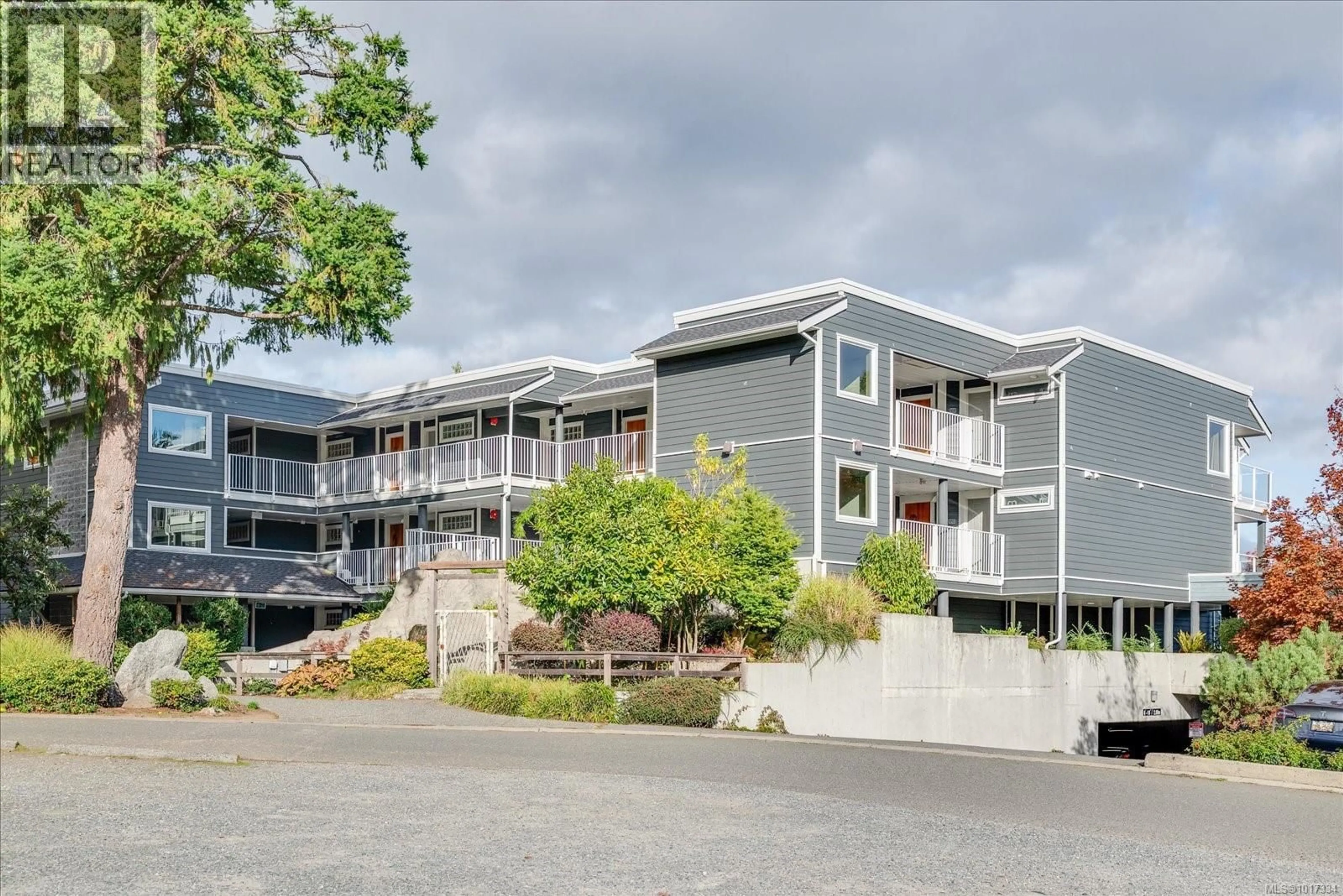 A pic from outside/outdoor area/front of a property/back of a property/a pic from drone, unknown for 737 - 1600 STROULGER ROAD, Nanoose Bay British Columbia V9P9B7