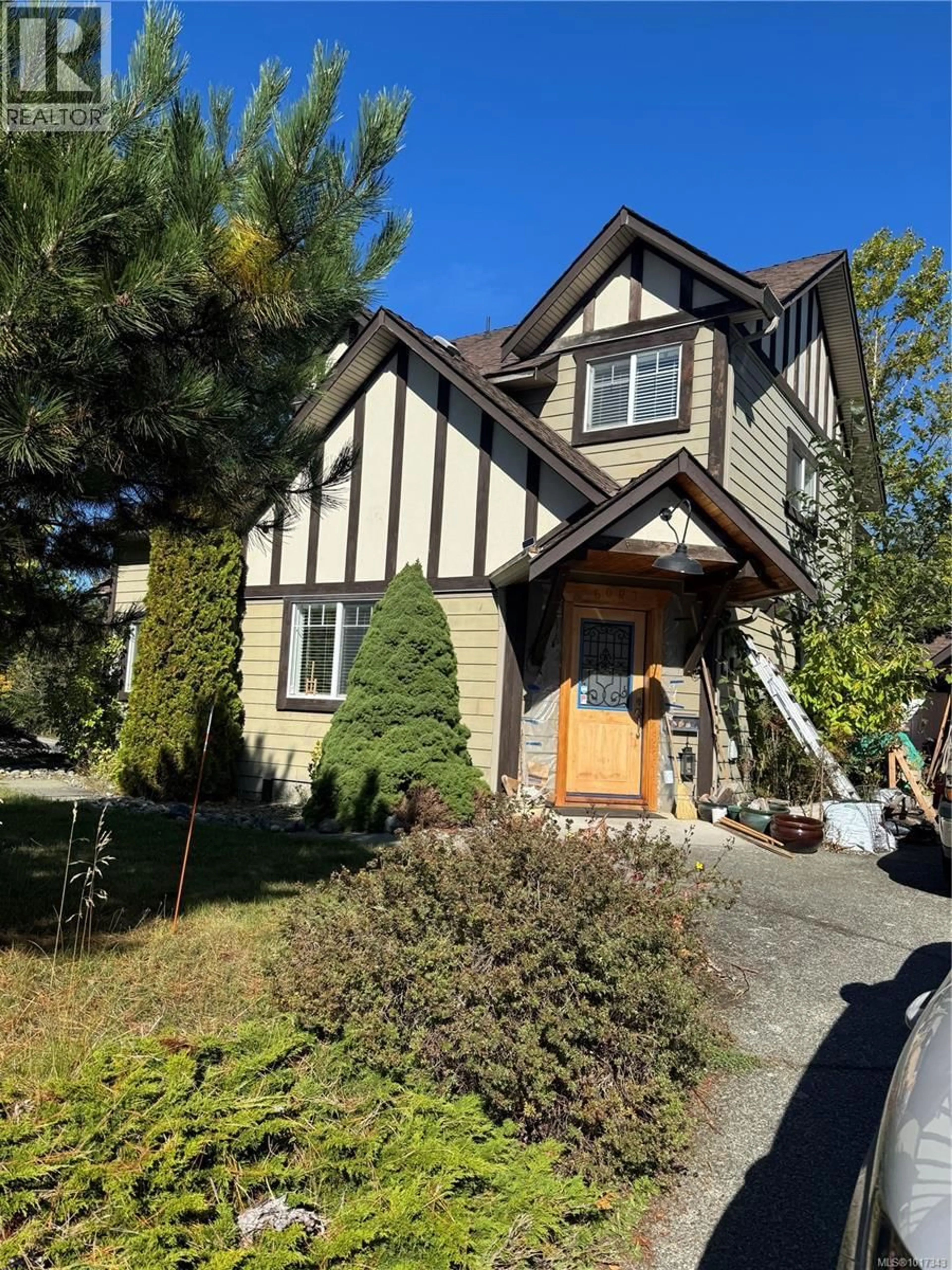 Home with vinyl exterior material, street for 6003 STONEHAVEN DRIVE, Duncan British Columbia V9L0A1