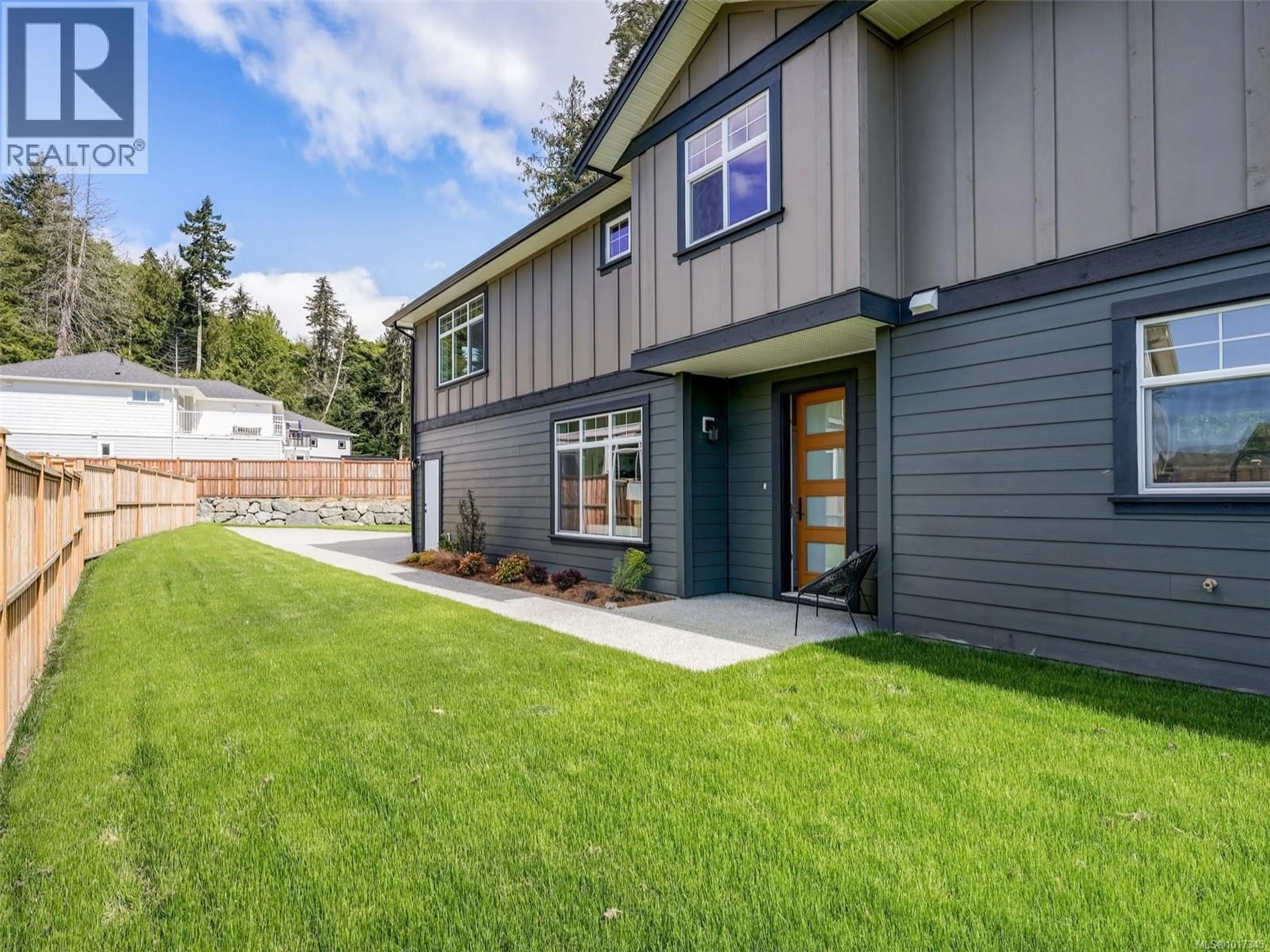 Home with vinyl exterior material, street for 2519 PATTERSON PLACE, Sooke British Columbia V9Z1N4