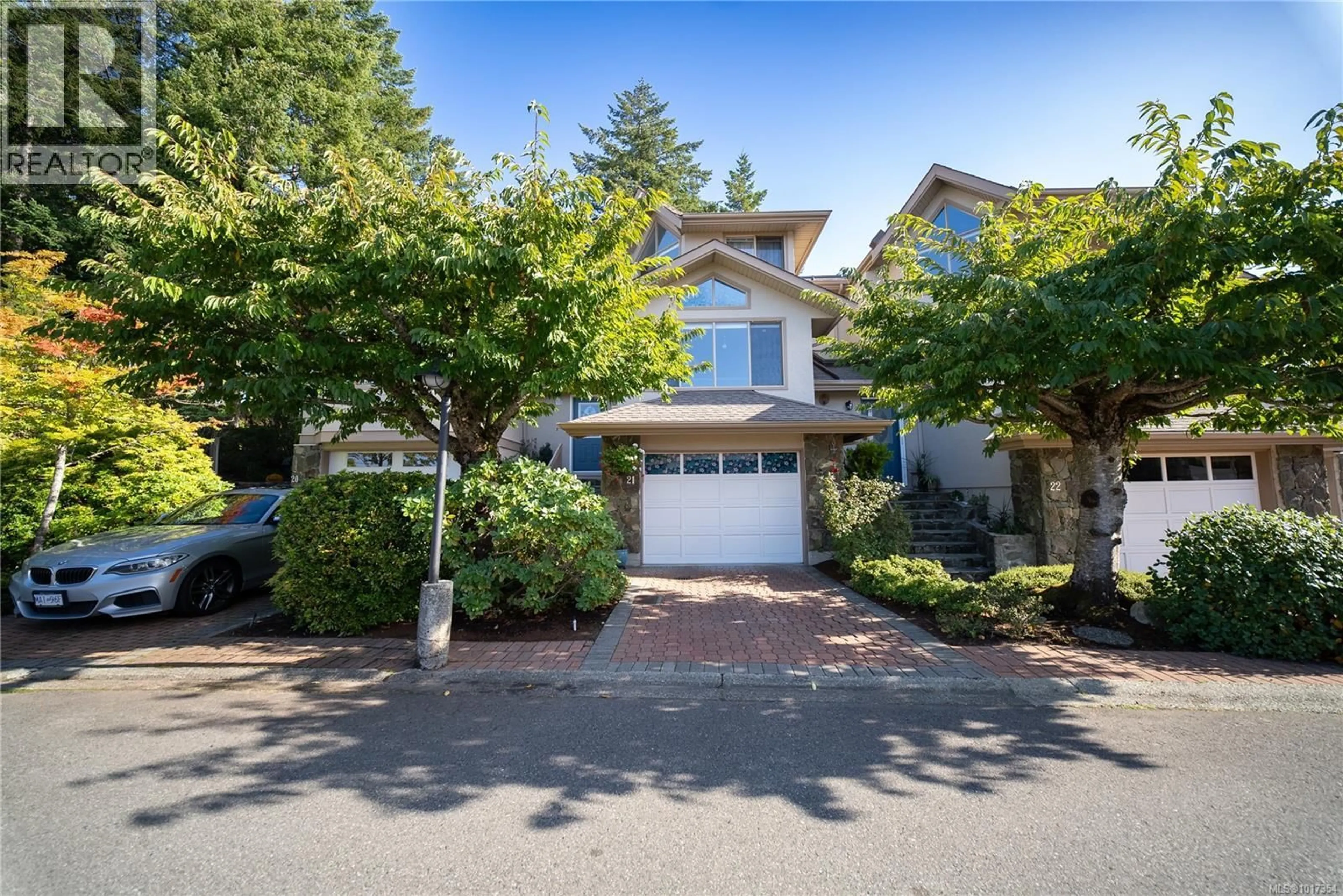 A pic from outside/outdoor area/front of a property/back of a property/a pic from drone, street for 21 - 4991 BELLA VISTA CRESCENT, Nanaimo British Columbia V9V1M9