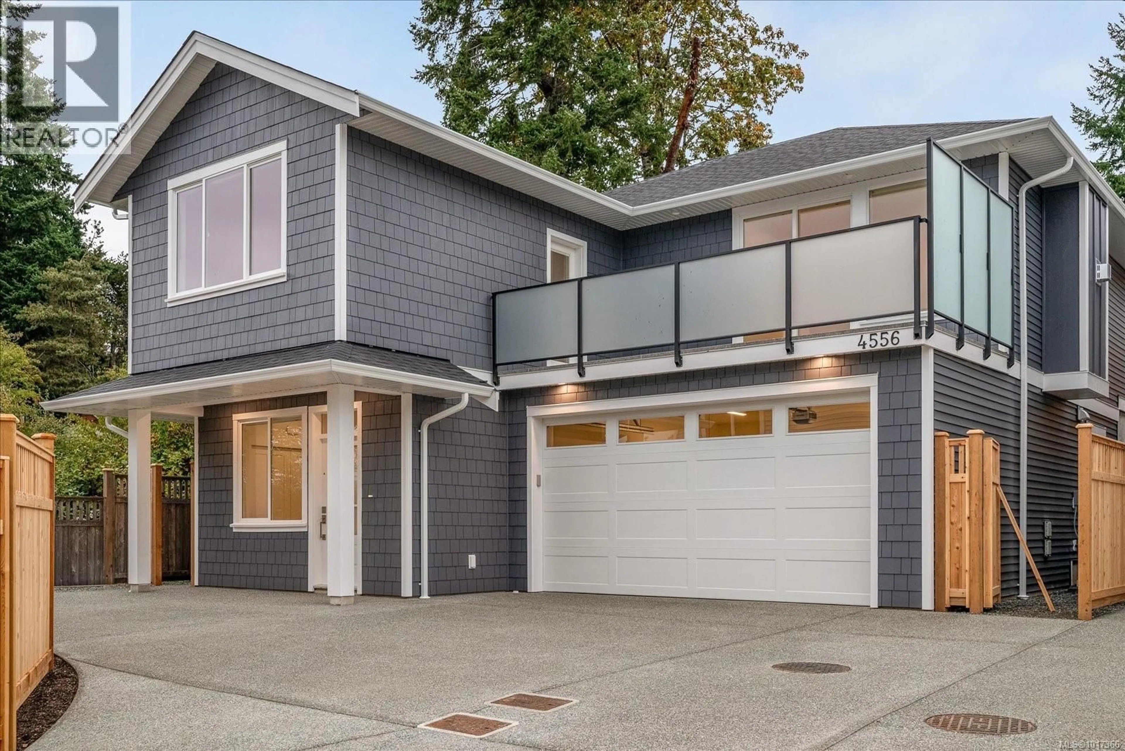 Home with vinyl exterior material, street for 4556 SUNCREST ROAD, Nanaimo British Columbia V9T0M6