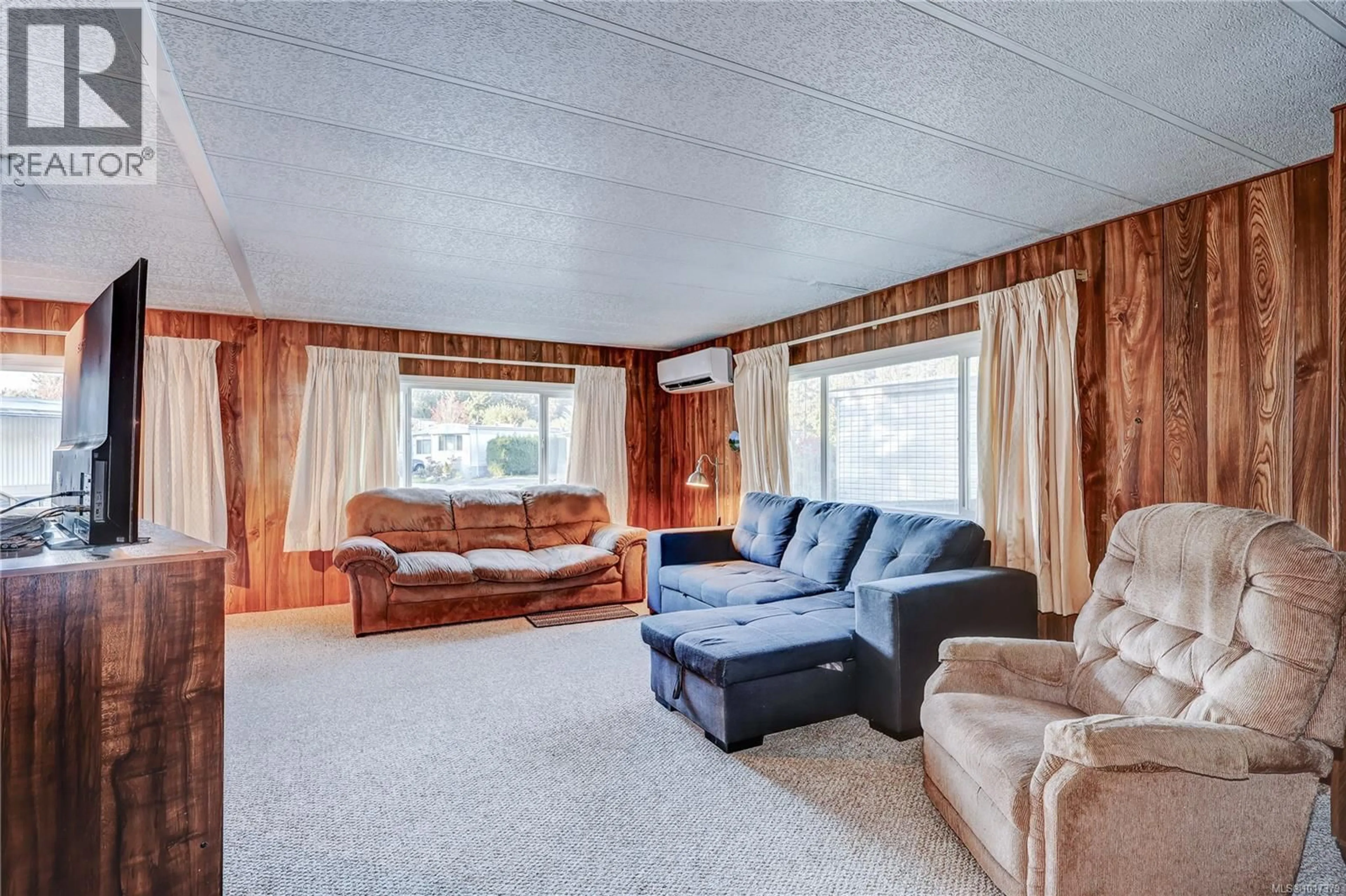 Living room with furniture, unknown for 51 - 61 TWELFTH STREET, Nanaimo British Columbia V9R6L3