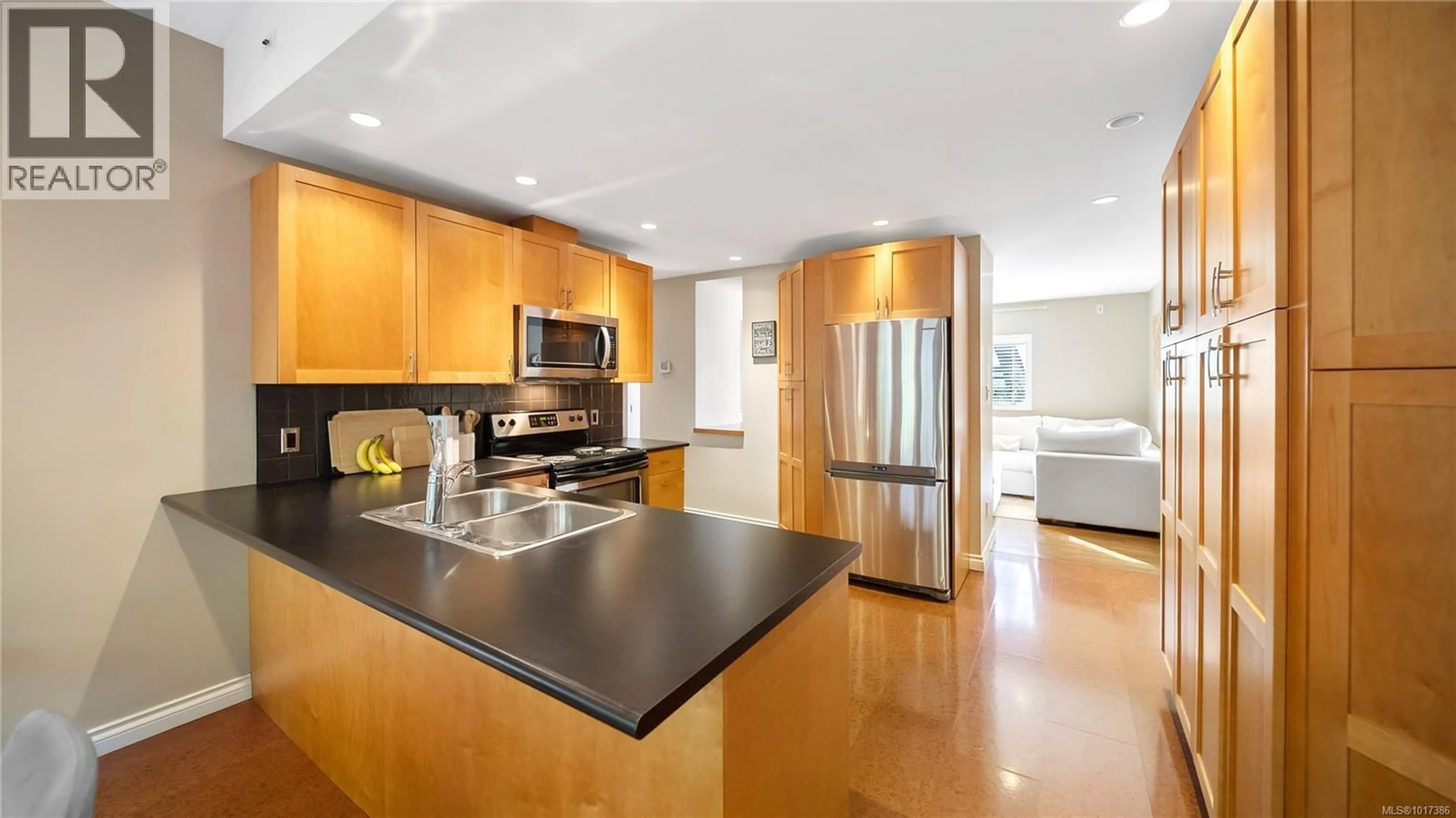 Contemporary kitchen, unknown for 1716 BAY STREET, Victoria British Columbia V8R2C1