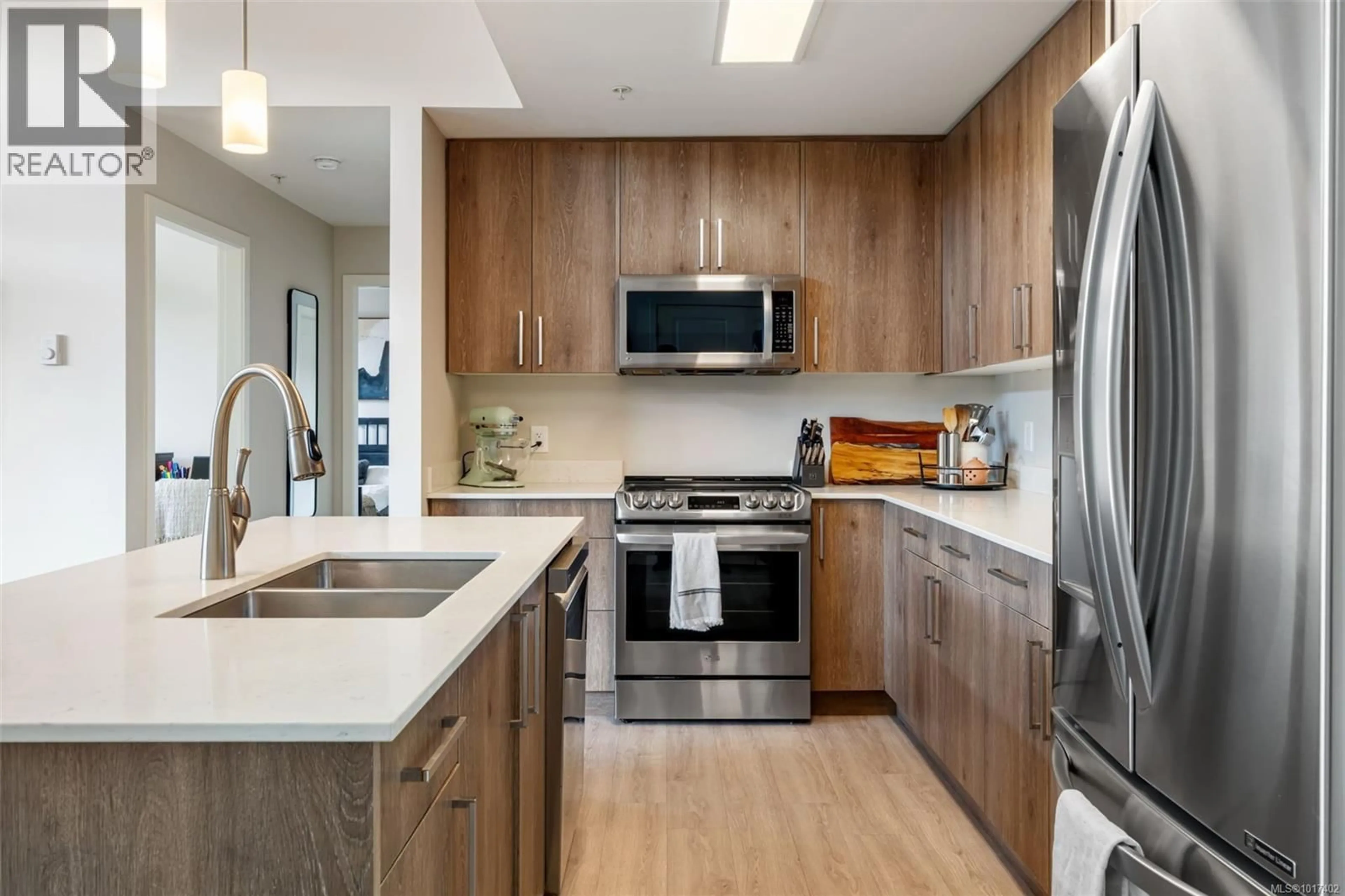 Contemporary kitchen, unknown for 410 - 110 PRESLEY PLACE, View Royal British Columbia V9B0Z1