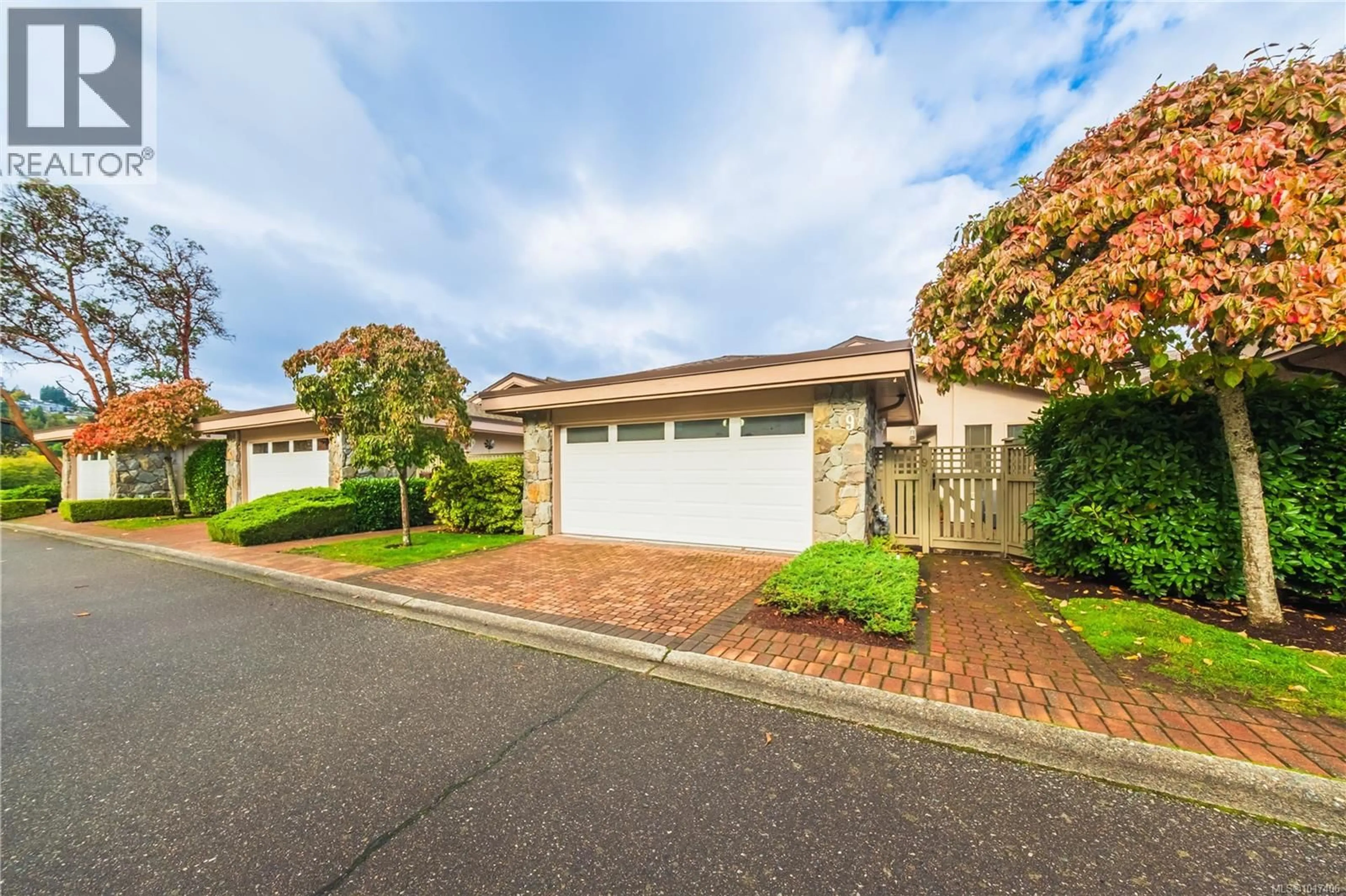 A pic from outside/outdoor area/front of a property/back of a property/a pic from drone, street for 9 - 4991 BELLA VISTA CRESCENT, Nanaimo British Columbia V9V1M9