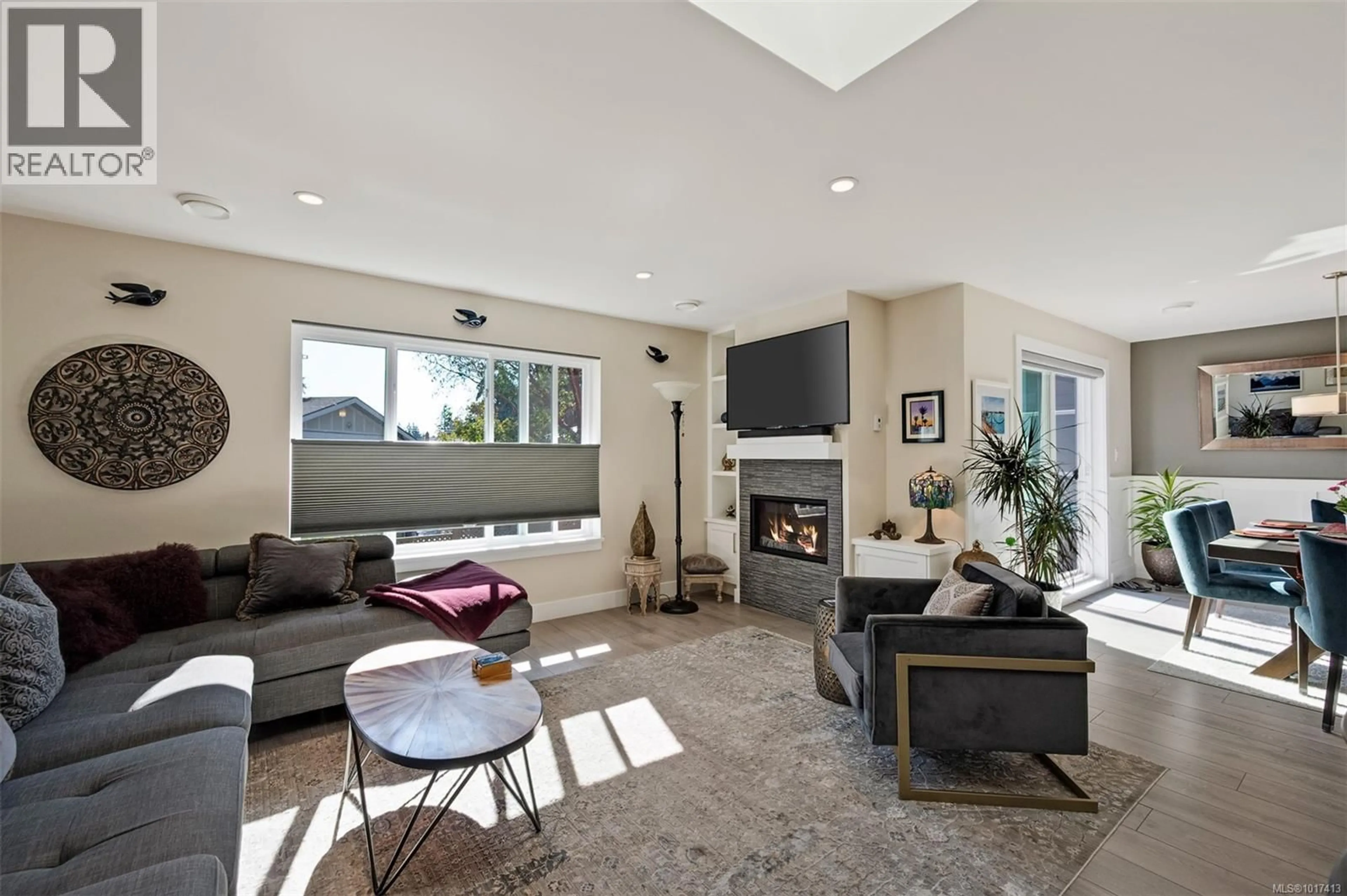 Living room with furniture, unknown for 3015 ZEN LANE, Colwood British Columbia V9B2A1