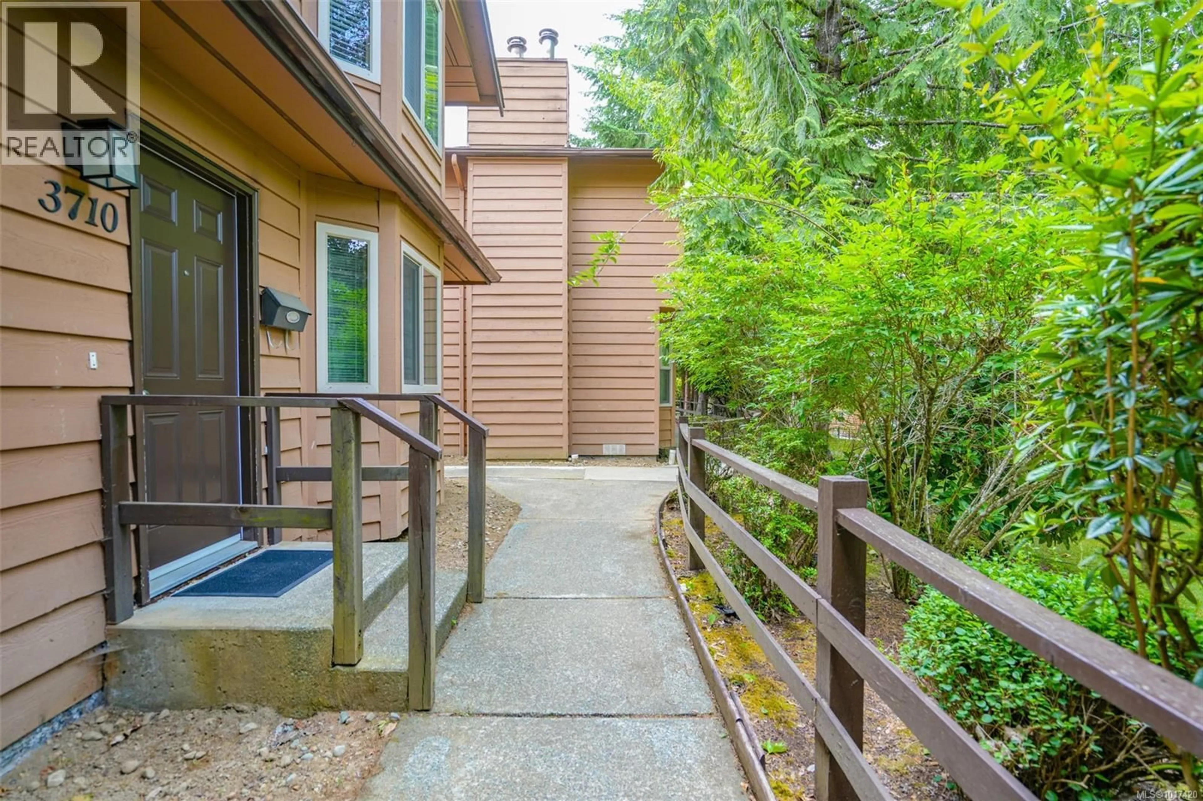 Patio, water/lake/river/ocean view for 3710 ARGYLE WAY, Port Alberni British Columbia V9Y8A6
