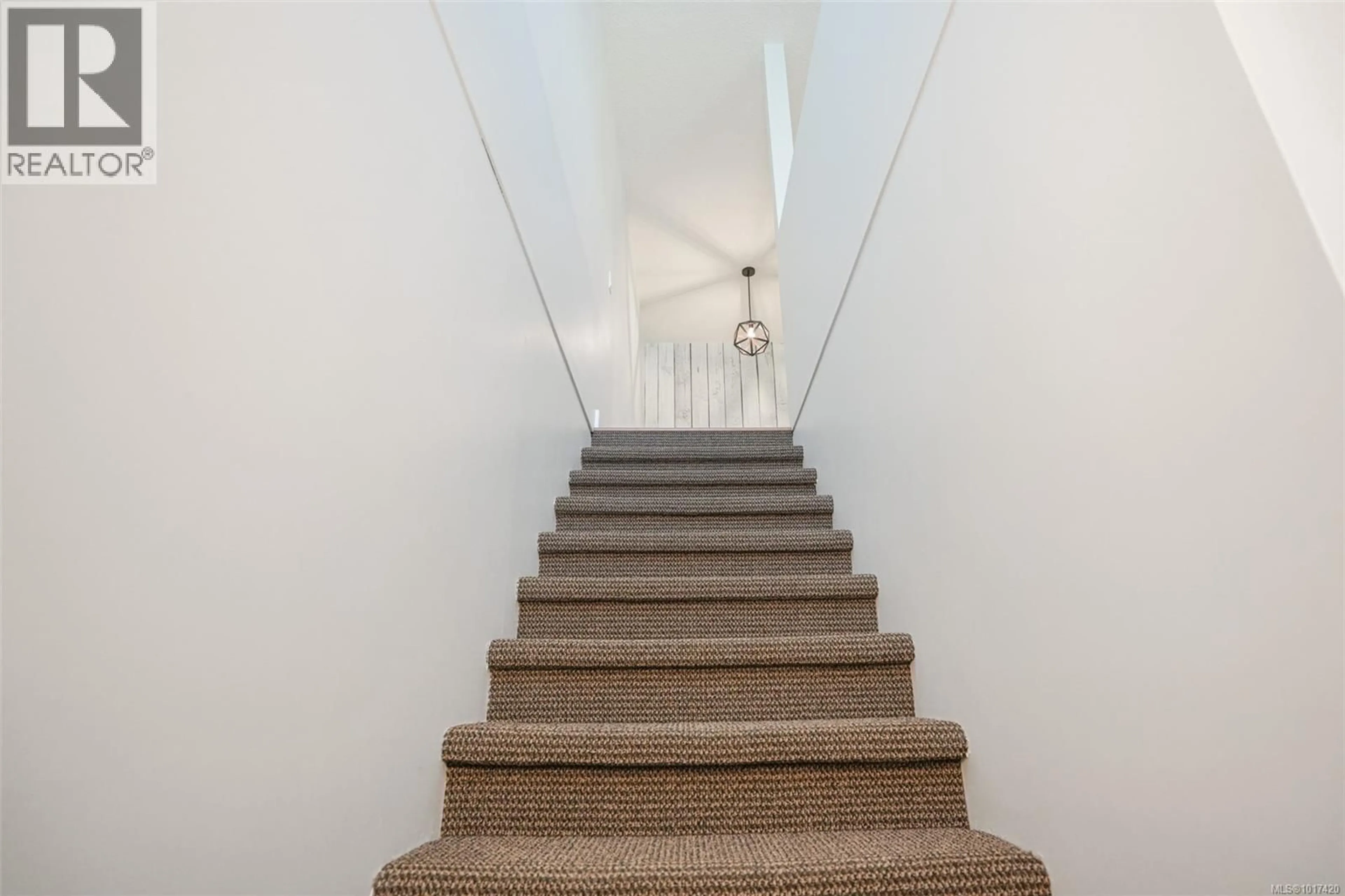Stairs for 3710 ARGYLE WAY, Port Alberni British Columbia V9Y8A6