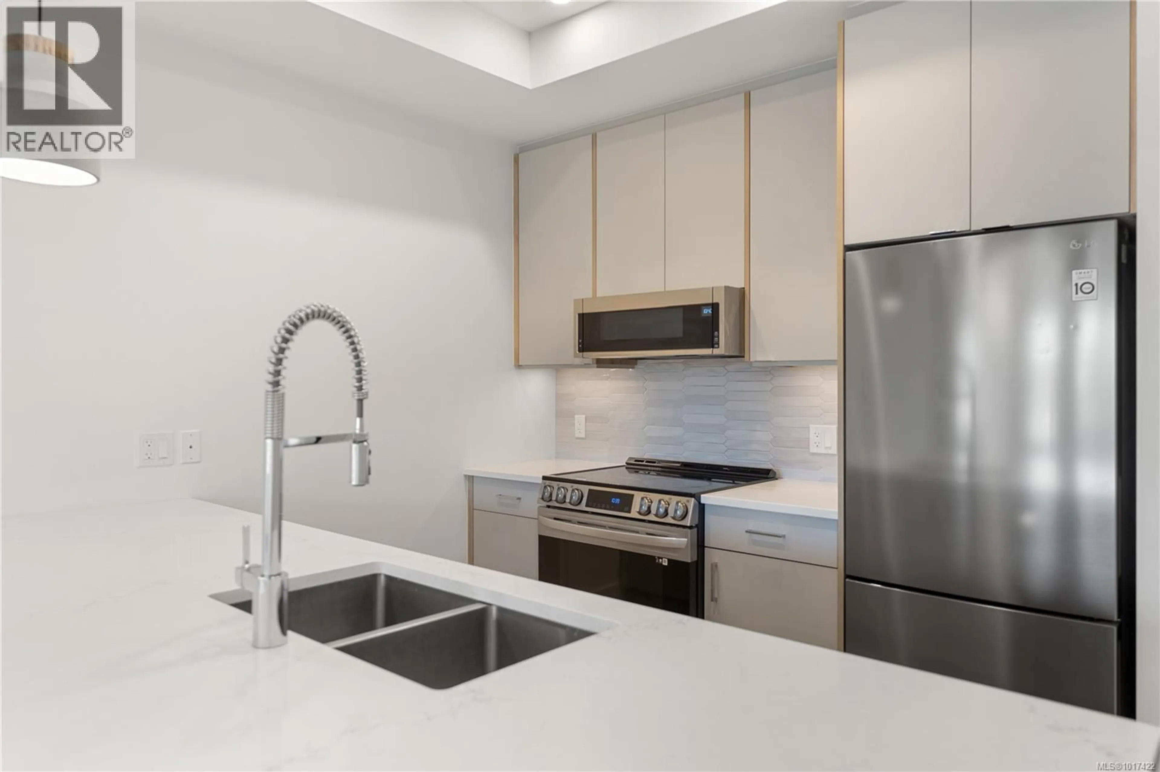 Standard kitchen, unknown for 402 - 757 TYEE ROAD, Victoria British Columbia V9A7P7