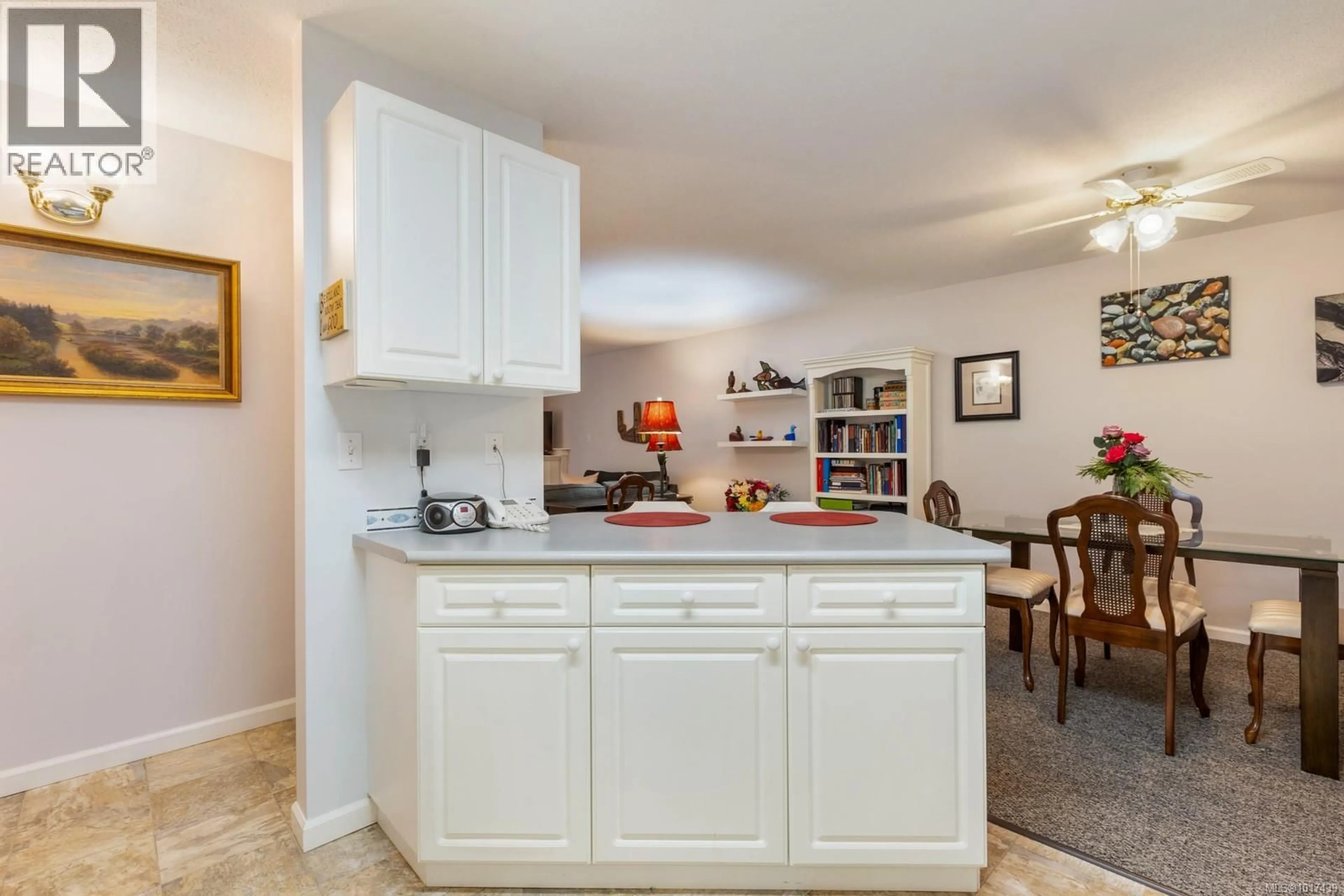 Open concept kitchen, unknown for 206 - 1970 COMOX AVENUE, Comox British Columbia V9M3M7