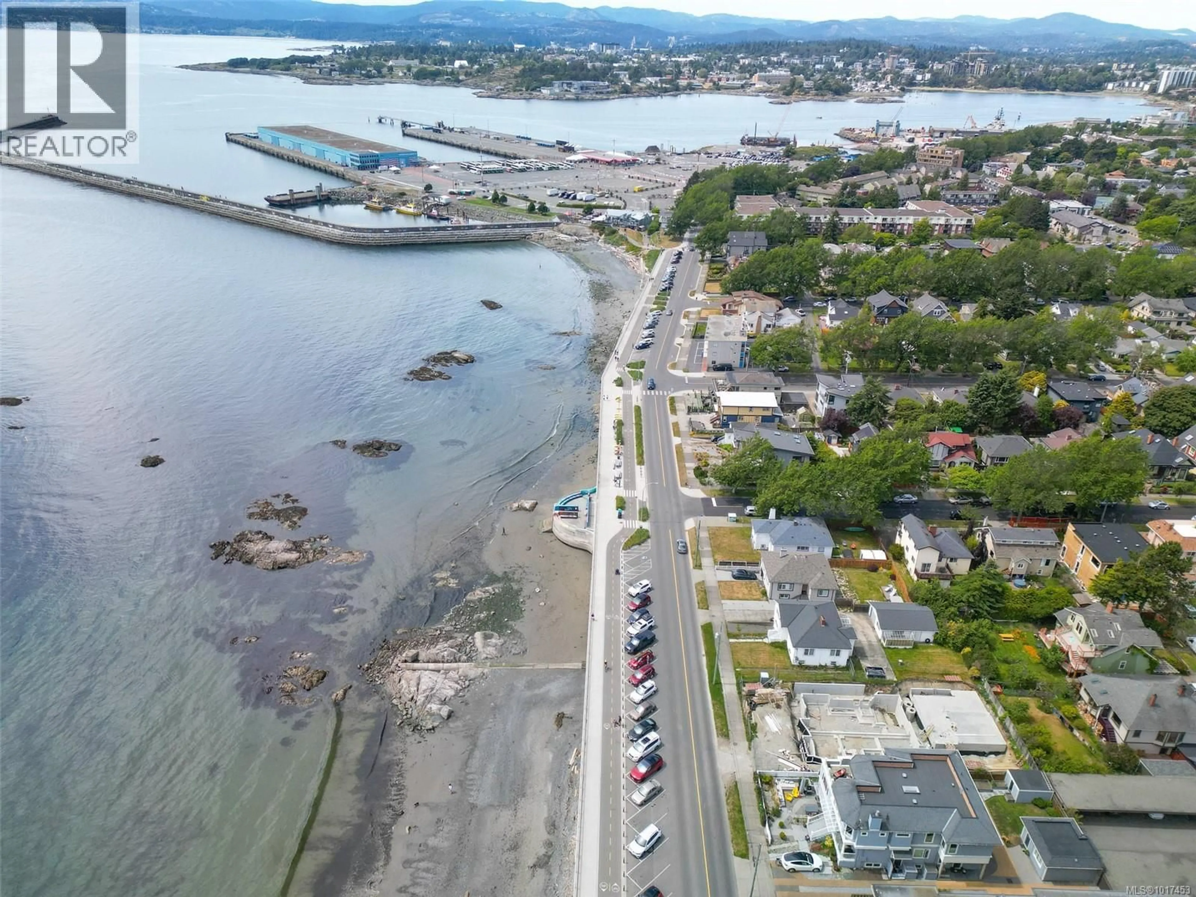 A pic from outside/outdoor area/front of a property/back of a property/a pic from drone, water/lake/river/ocean view for 2 - 338 DALLAS ROAD, Victoria British Columbia V8V1A8