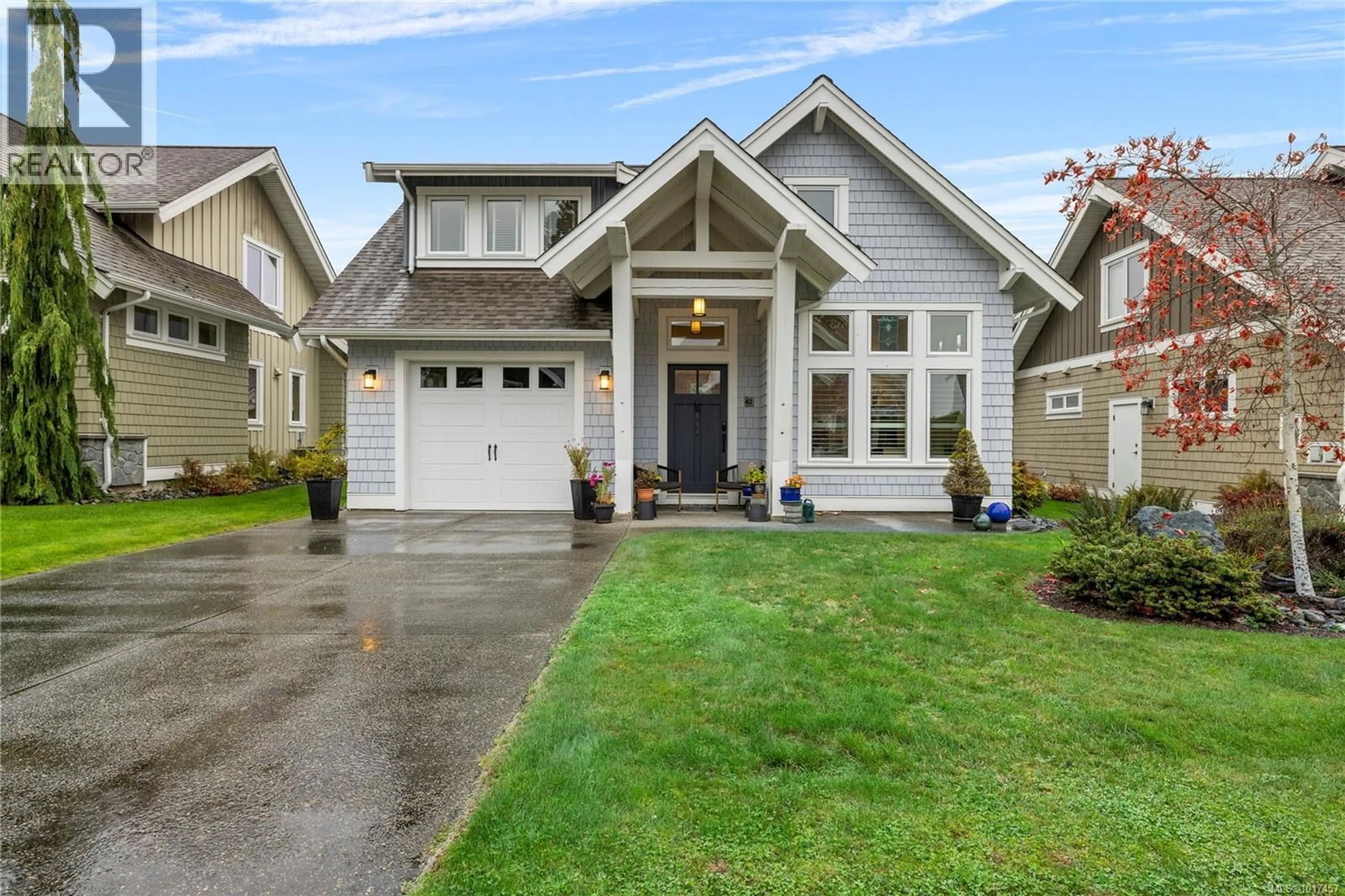 Home with vinyl exterior material, street for 42 - 5251 ISLAND HIGHWAY WEST, Qualicum Beach British Columbia V9K2C1