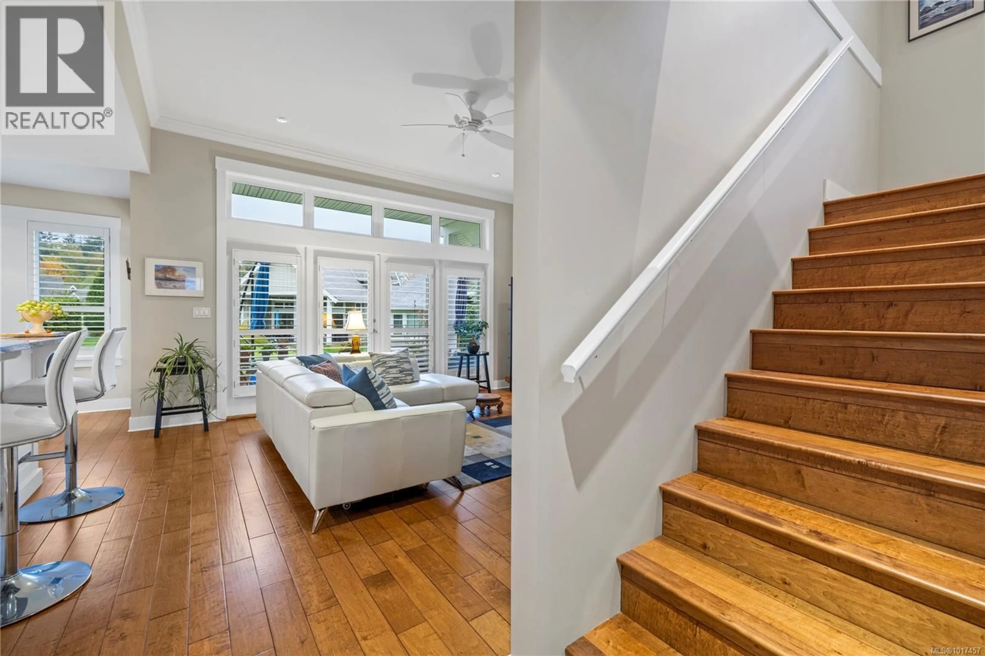 Indoor entryway for 42 - 5251 ISLAND HIGHWAY WEST, Qualicum Beach British Columbia V9K2C1