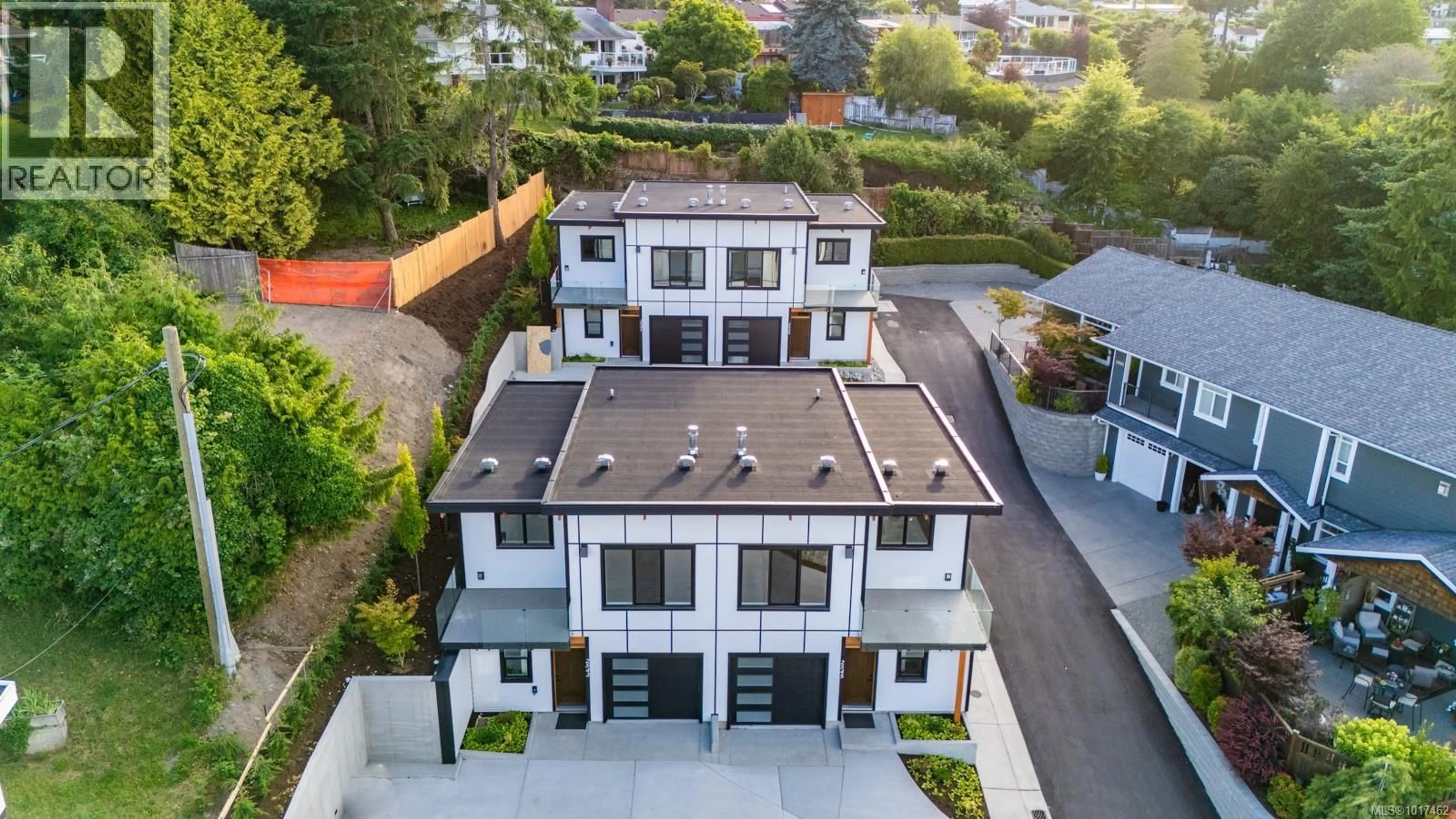 A pic from outside/outdoor area/front of a property/back of a property/a pic from drone, street for 2543 DOCTORS ROAD, Nanaimo British Columbia V9S3V4