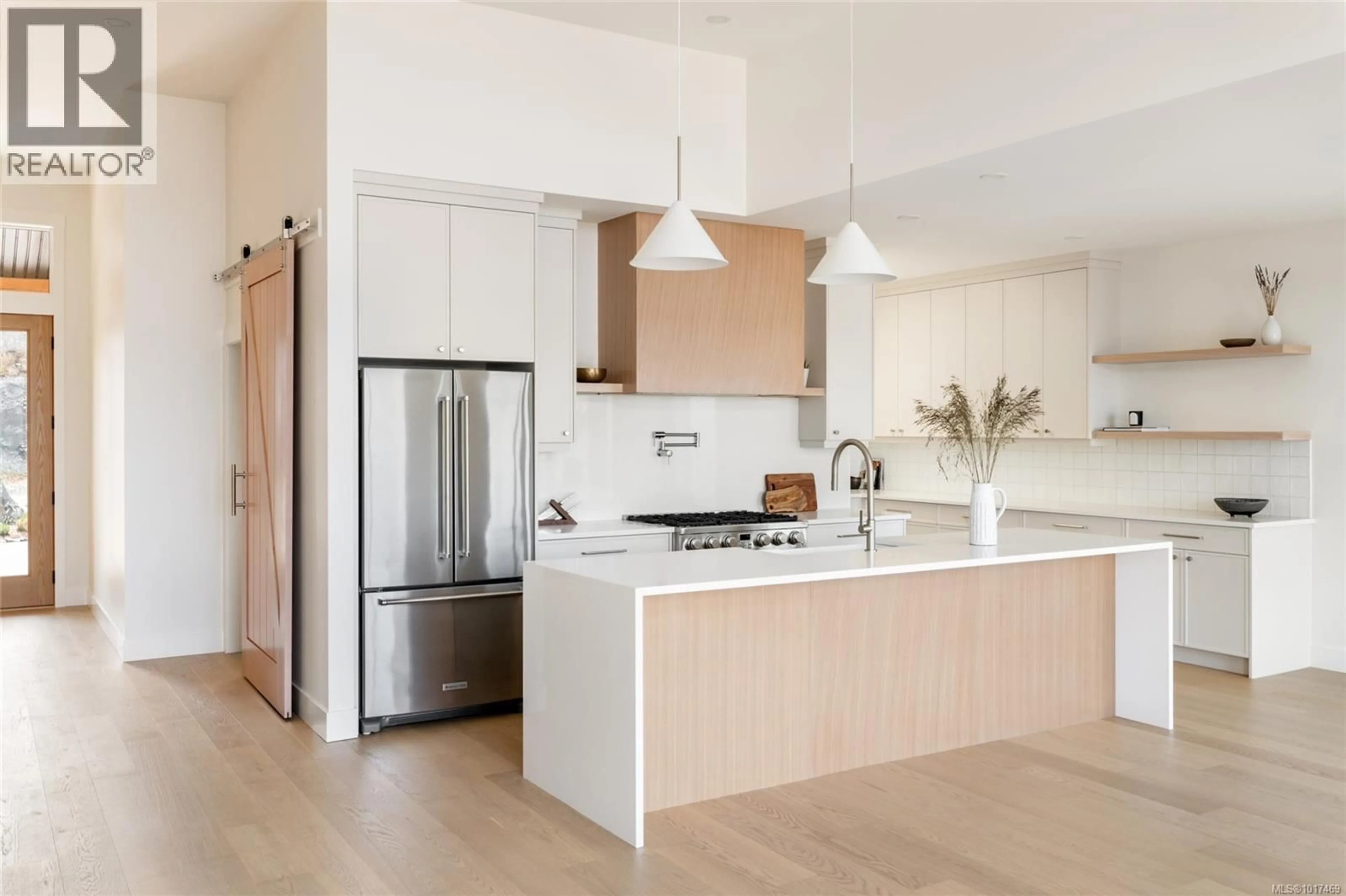 Contemporary kitchen, unknown for 3167 WOODRUSH DRIVE, Duncan British Columbia V9L0H5