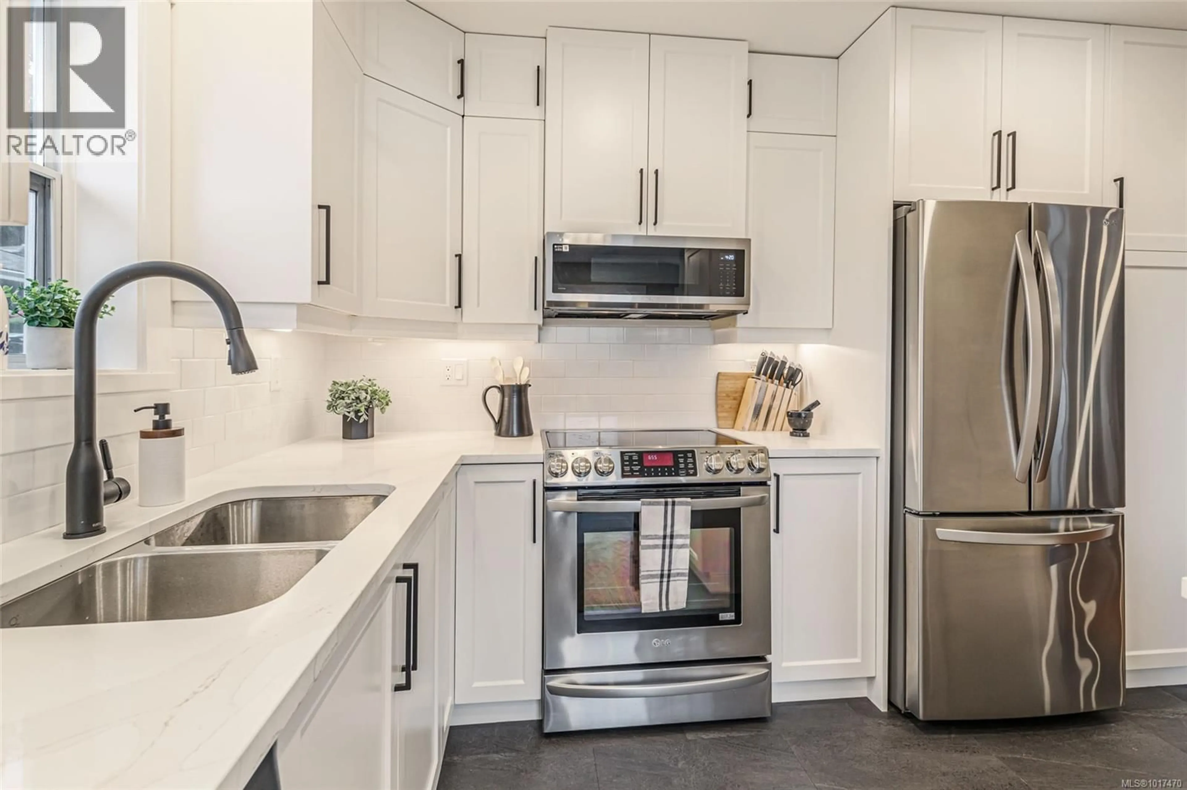 Open concept kitchen, unknown for 978 HIGHVIEW TERRACE, Nanaimo British Columbia V9R6K5