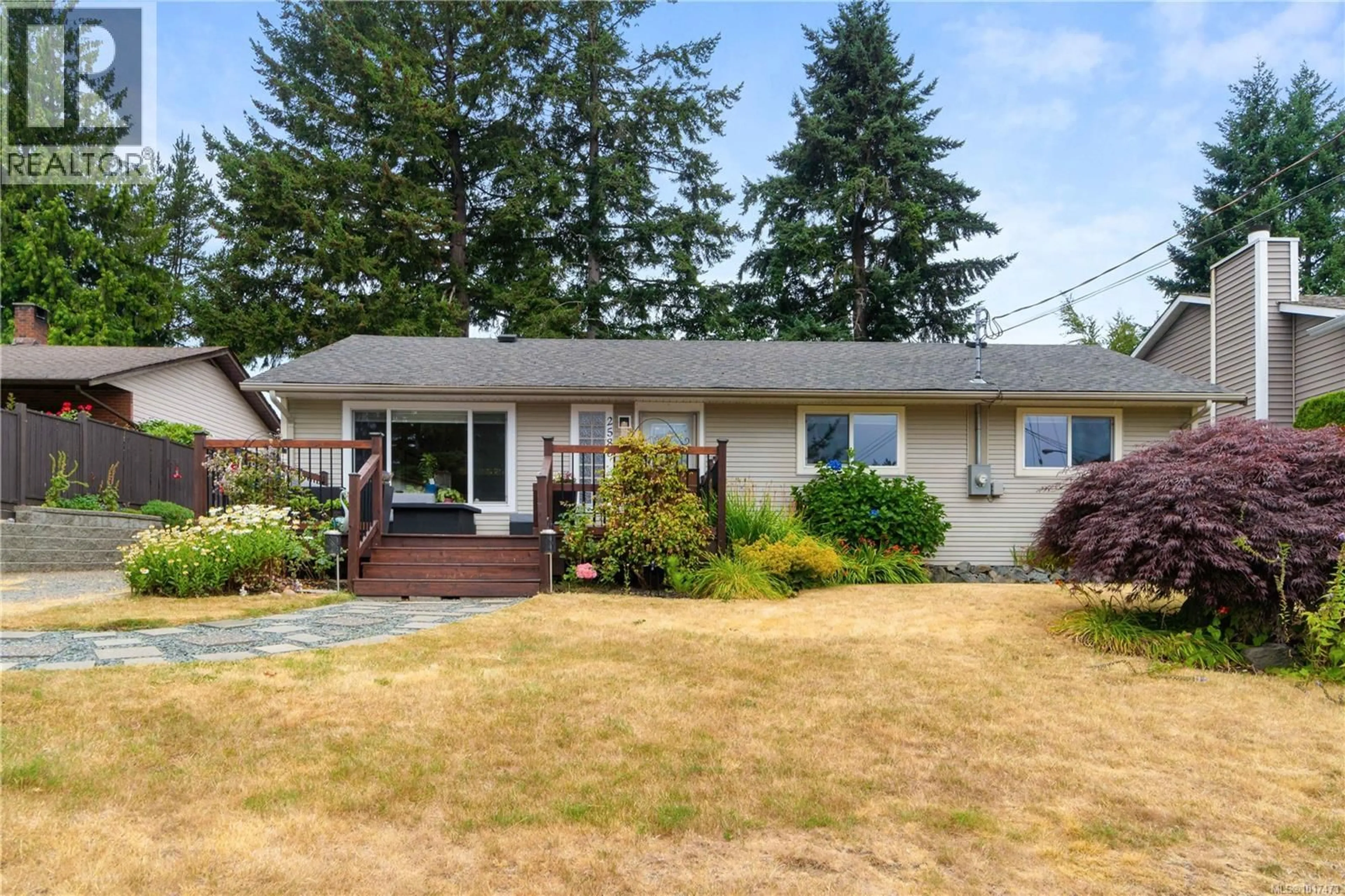 Home with vinyl exterior material, street for 2586 THERESA TERRACE, Nanaimo British Columbia V9T4Y9