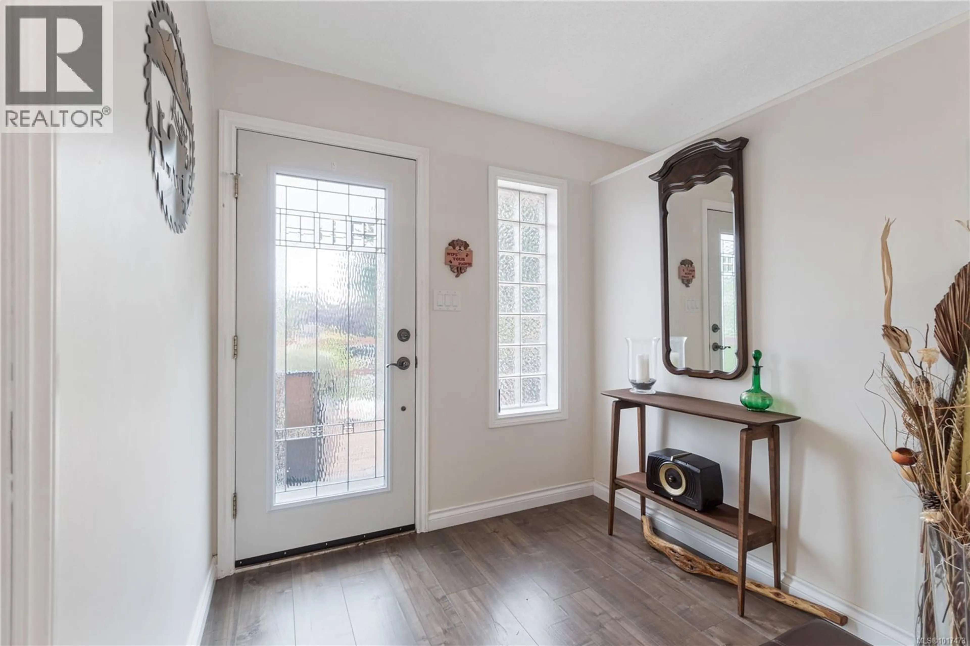 Indoor entryway for 2586 THERESA TERRACE, Nanaimo British Columbia V9T4Y9