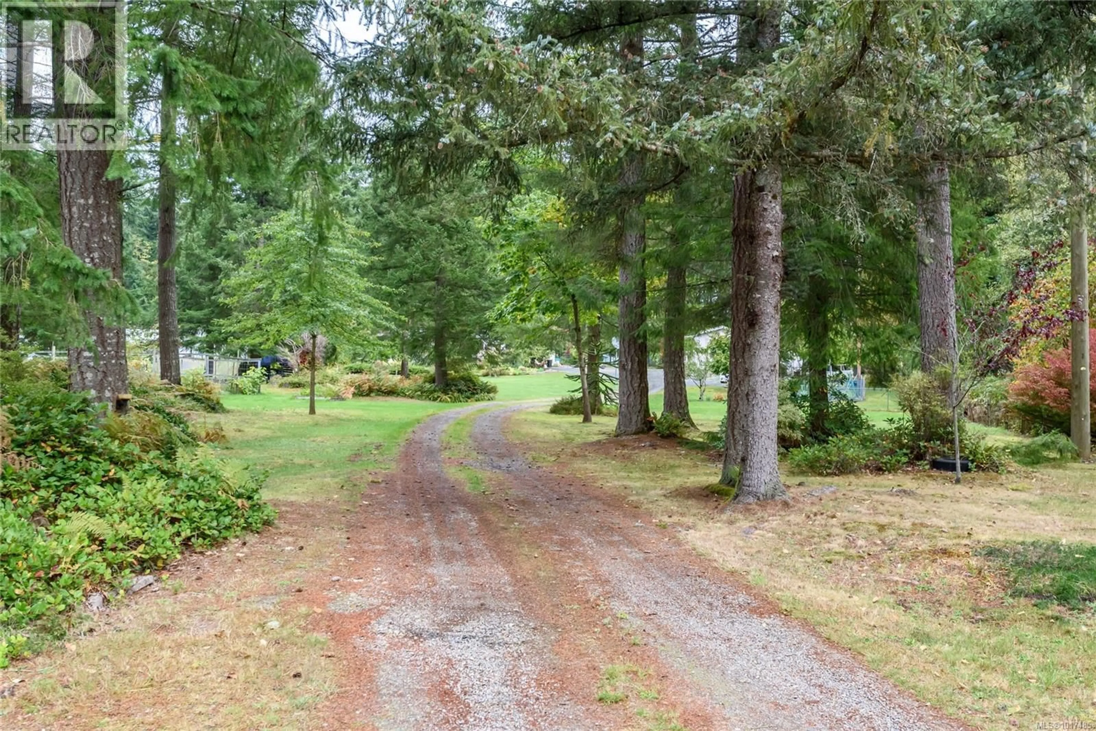 Patio, forest/trees view for A/B - 2826 BRUCE ROAD, Black Creek British Columbia V9J1B7