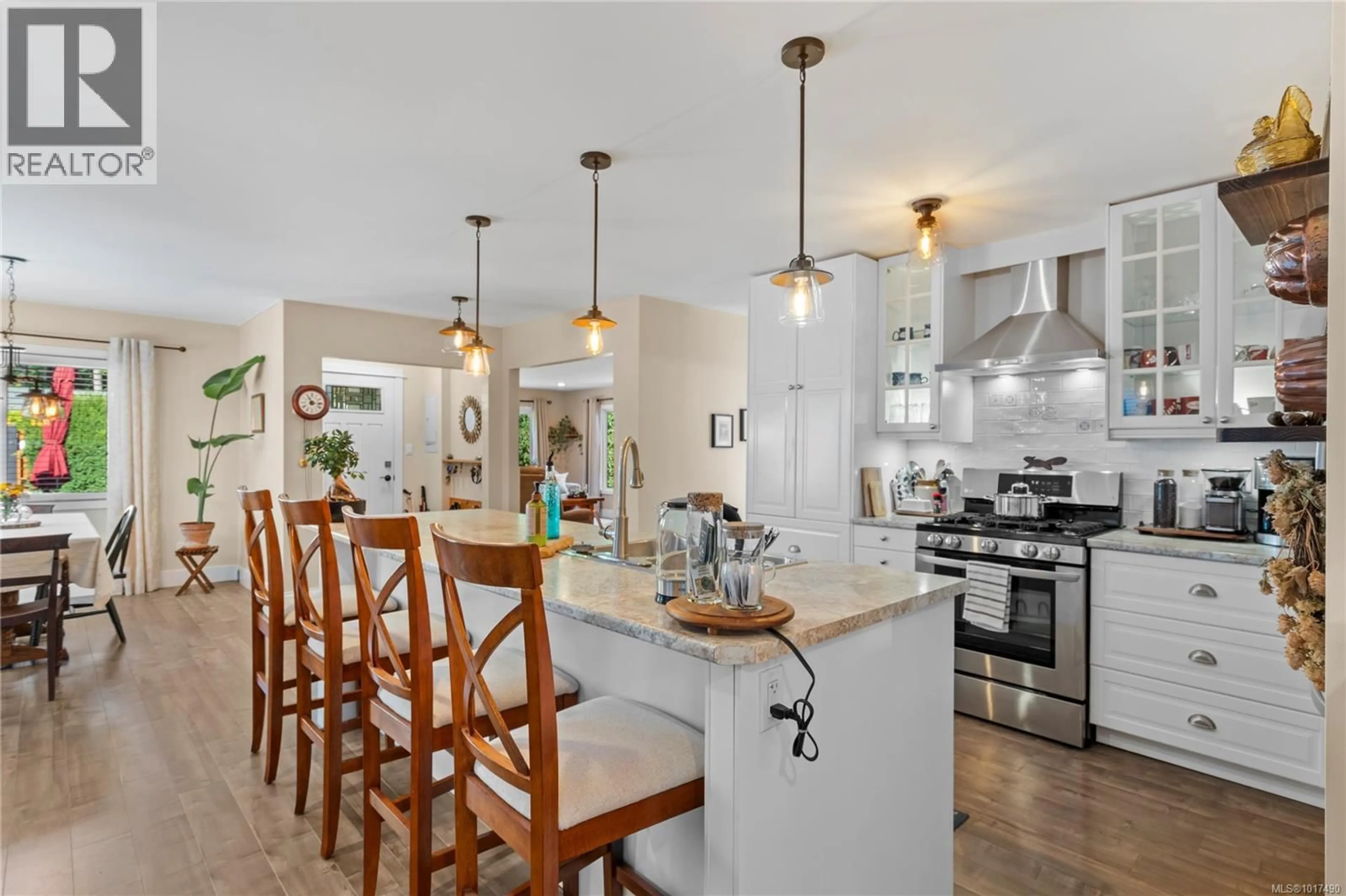 Open concept kitchen, unknown for 572 BERWICK ROAD NORTH, Qualicum Beach British Columbia V9K1L1