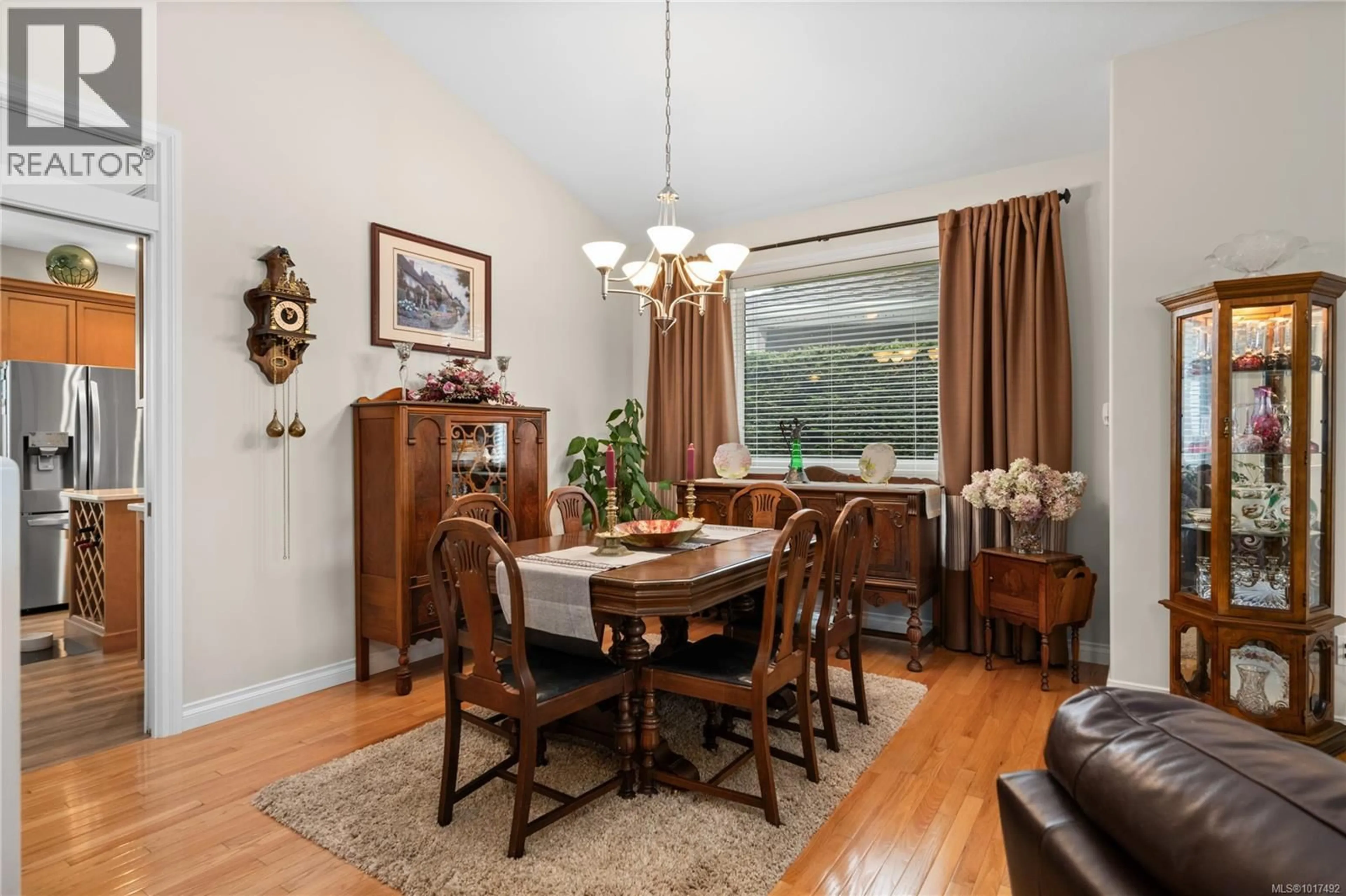 Dining room, wood/laminate floor for 5464 ALTAVISTA DRIVE, Nanaimo British Columbia V9T6P2