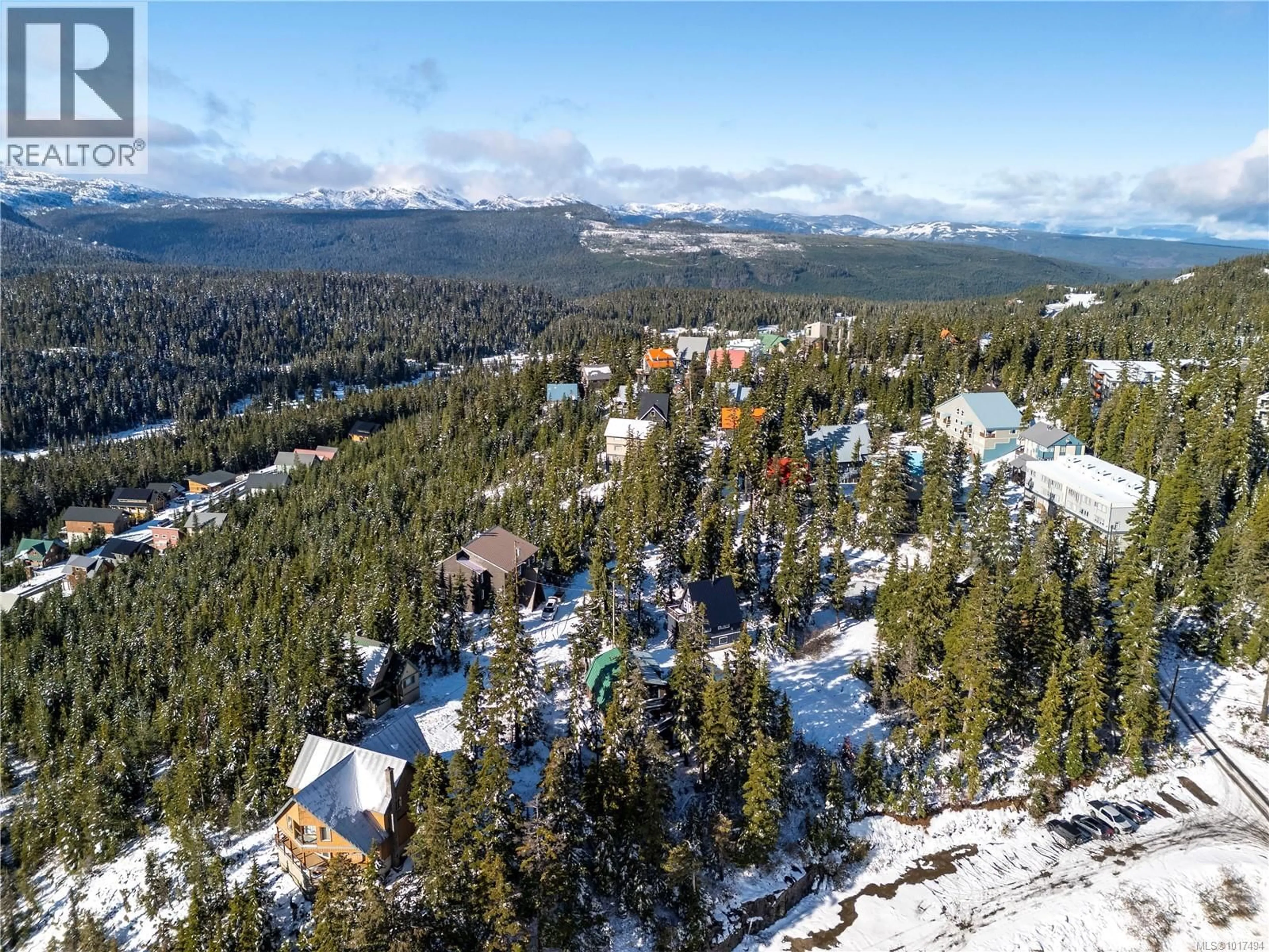 A pic from outside/outdoor area/front of a property/back of a property/a pic from drone, mountain view for 706 GLACIER VIEW CLOSE, Courtenay British Columbia V9T1L0