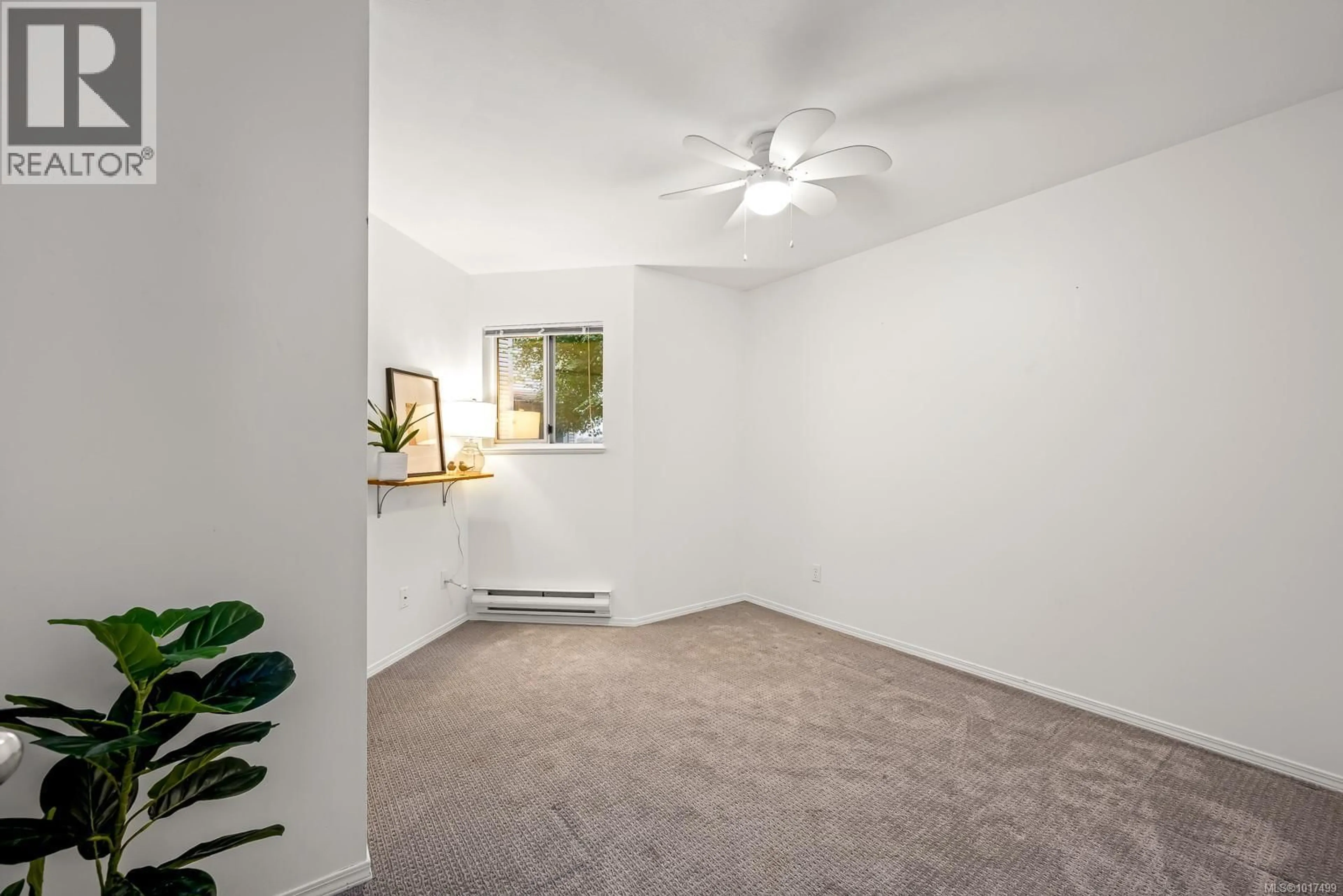 A pic of a room for 203 - 4686 ALDERWOOD PLACE, Courtenay British Columbia V9N9A1