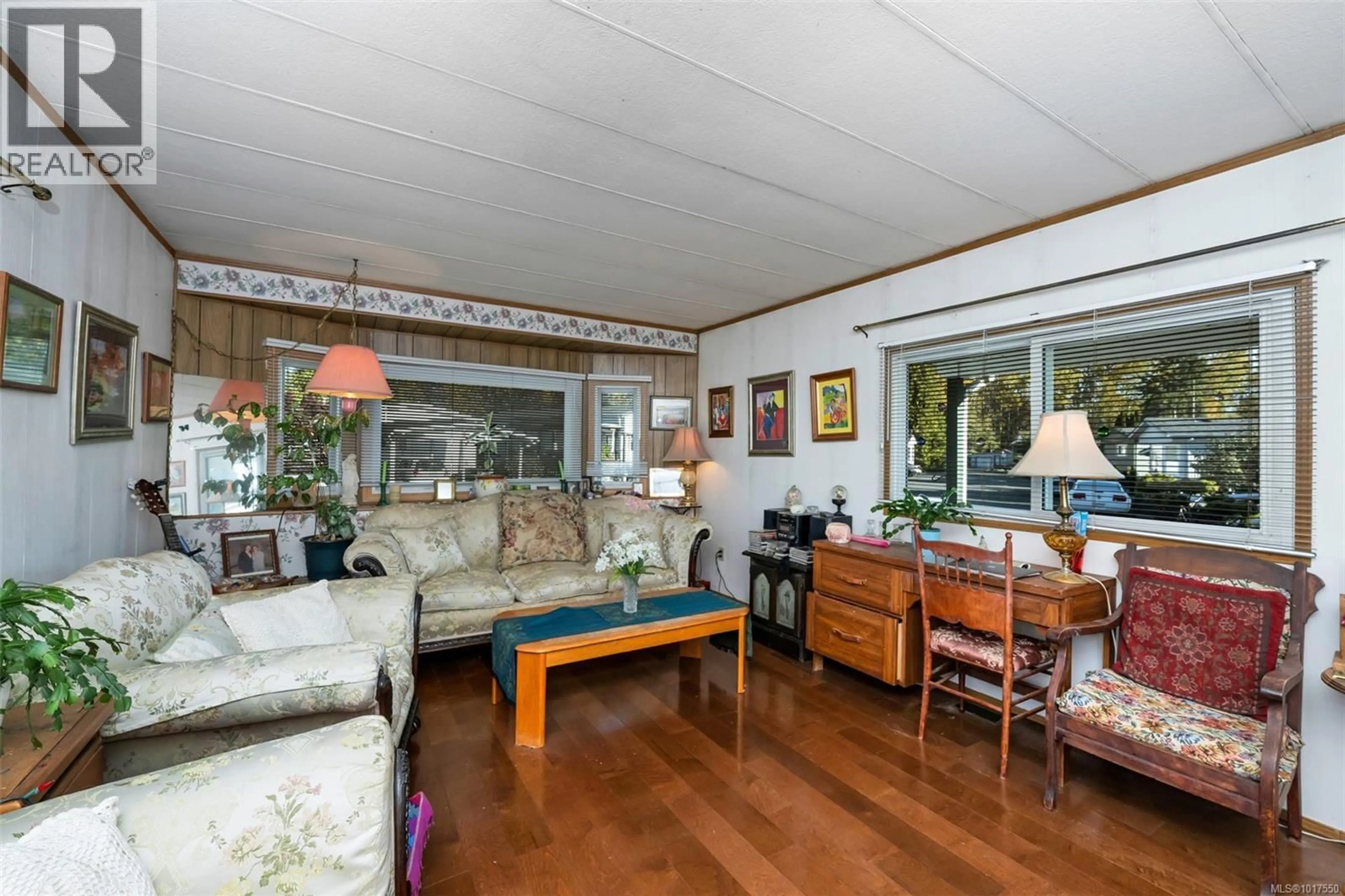 Living room with furniture, unknown for 307 - 2885 BOYS ROAD, Duncan British Columbia V9L4Y9