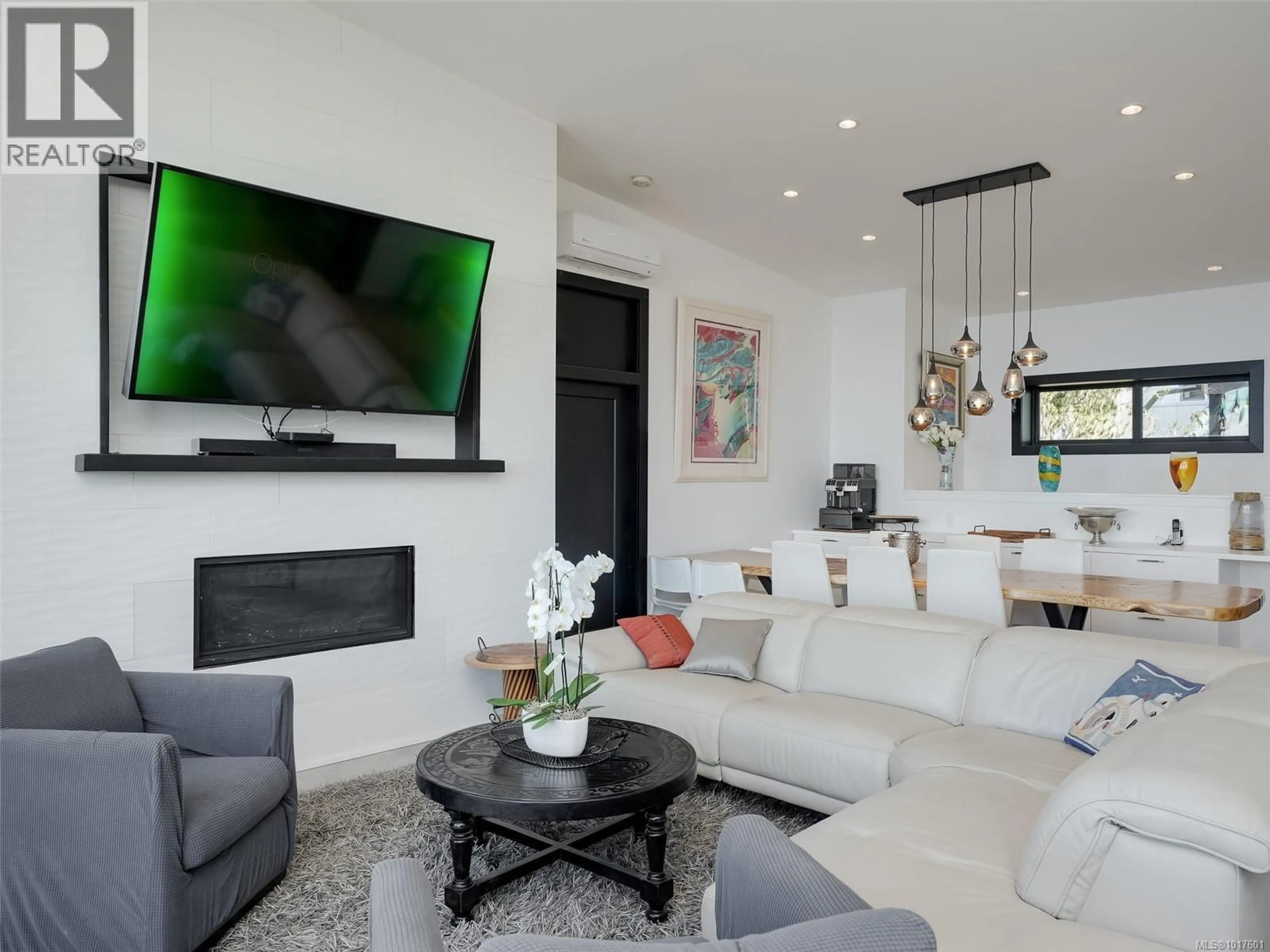 Living room with furniture, unknown for 7551 OCEAN PARK PLACE, Sooke British Columbia V9Z1L8