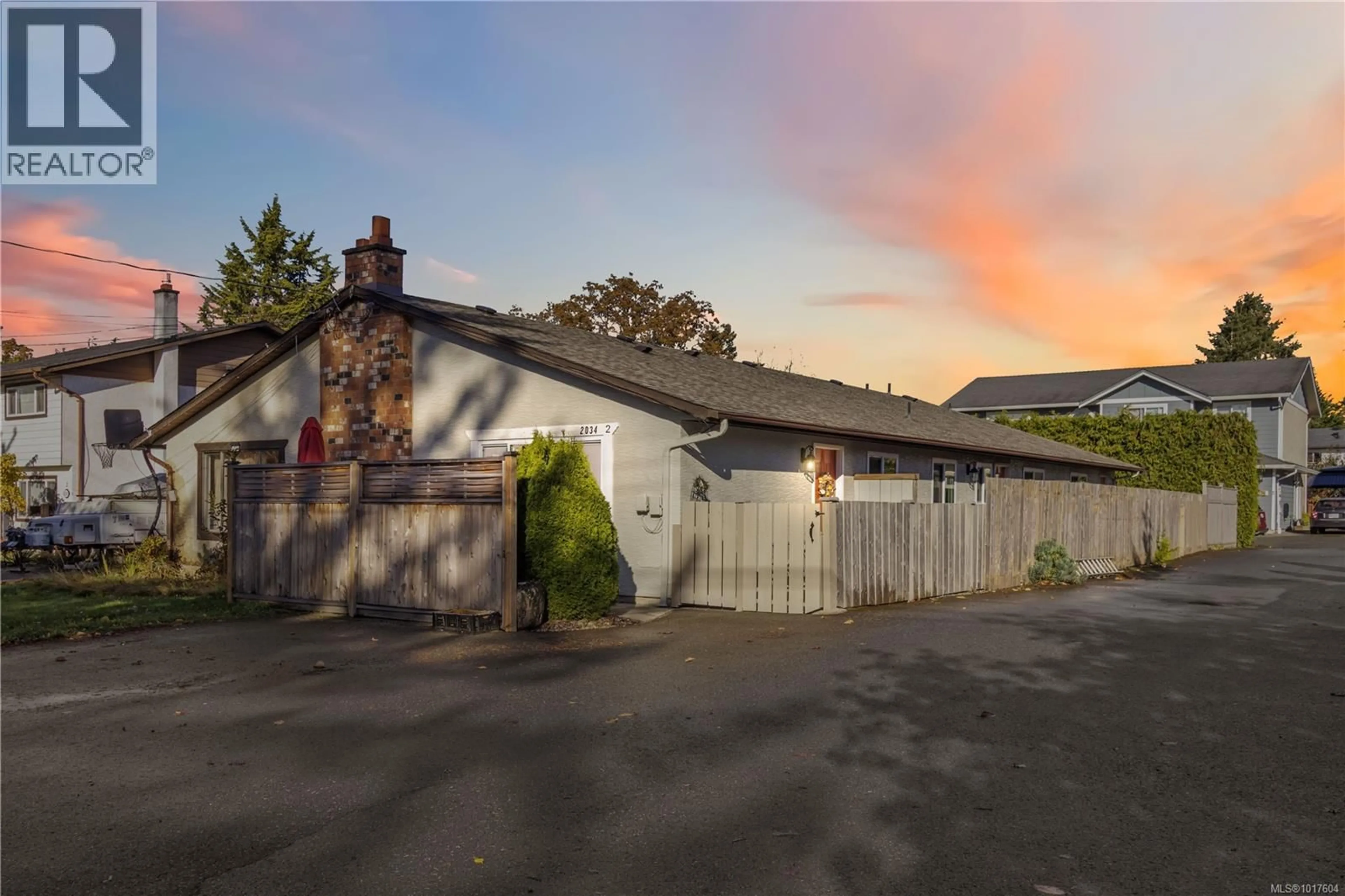 Unknown for 2 - 2034 WEILER AVENUE, Sidney British Columbia V8L1R4