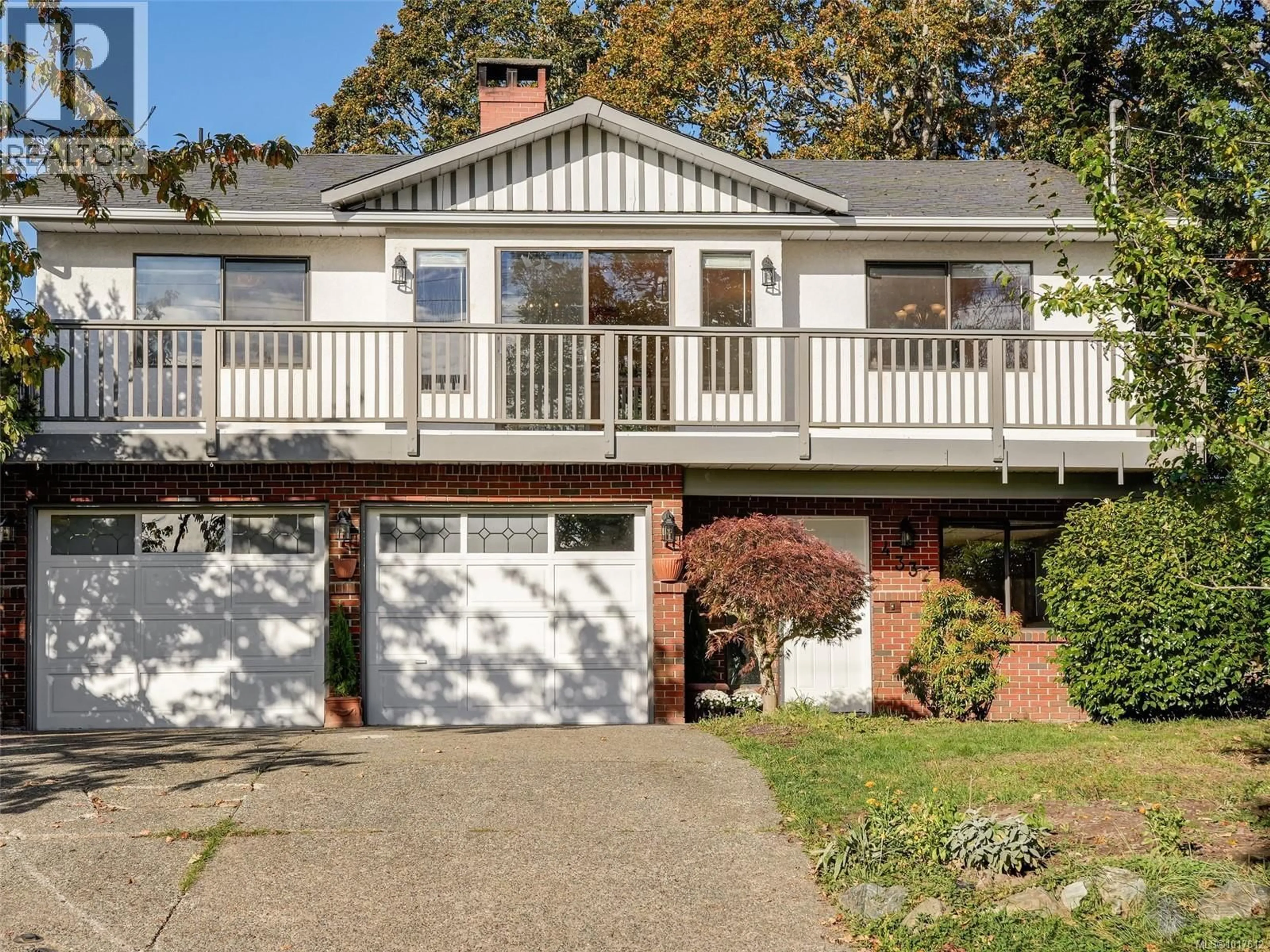 Home with vinyl exterior material, street for 4332 LAYRITZ AVENUE, Saanich British Columbia V8Z7C5