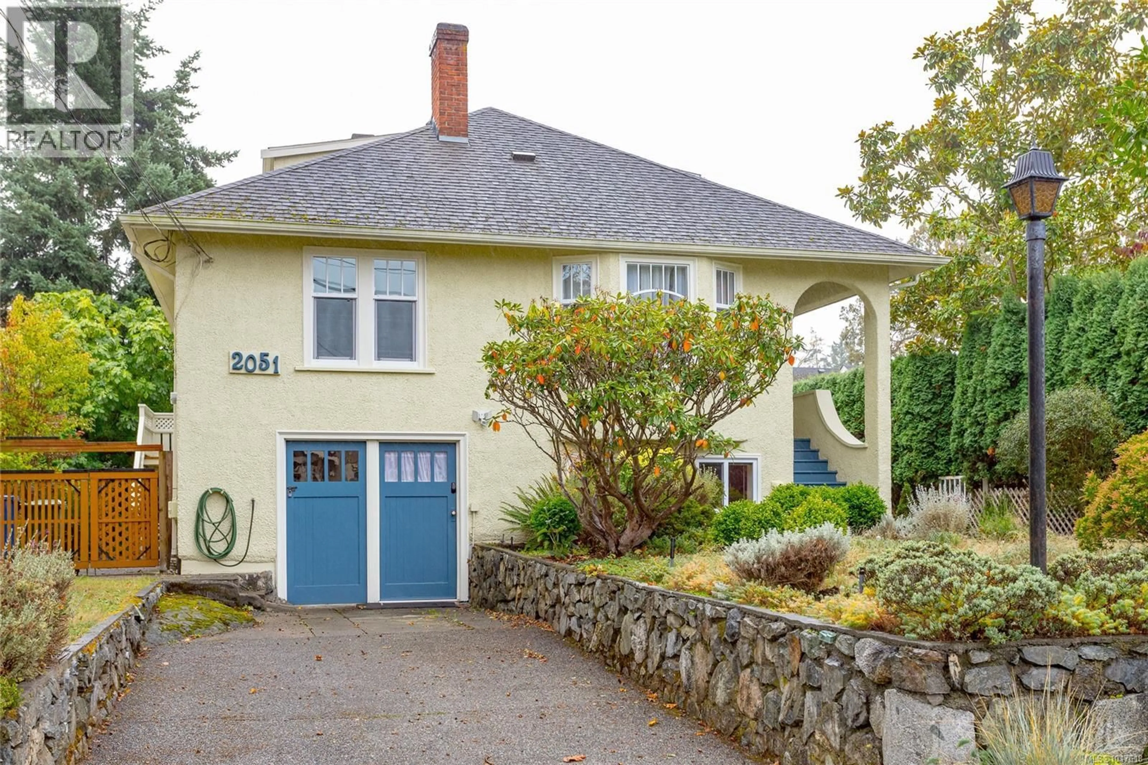 Unknown for 2051 GRANITE STREET, Oak Bay British Columbia V8S3G4