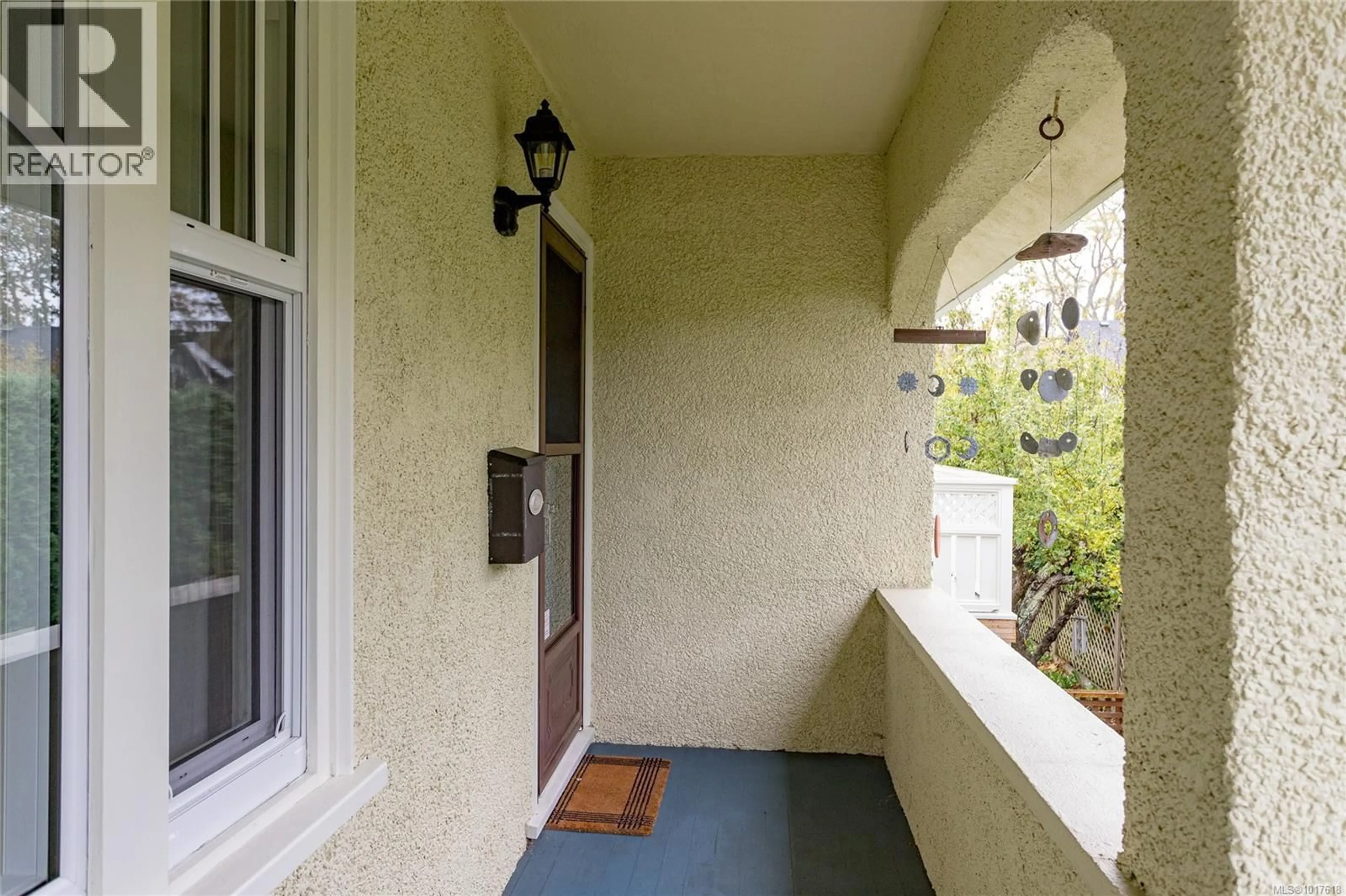 Unknown for 2051 GRANITE STREET, Oak Bay British Columbia V8S3G4