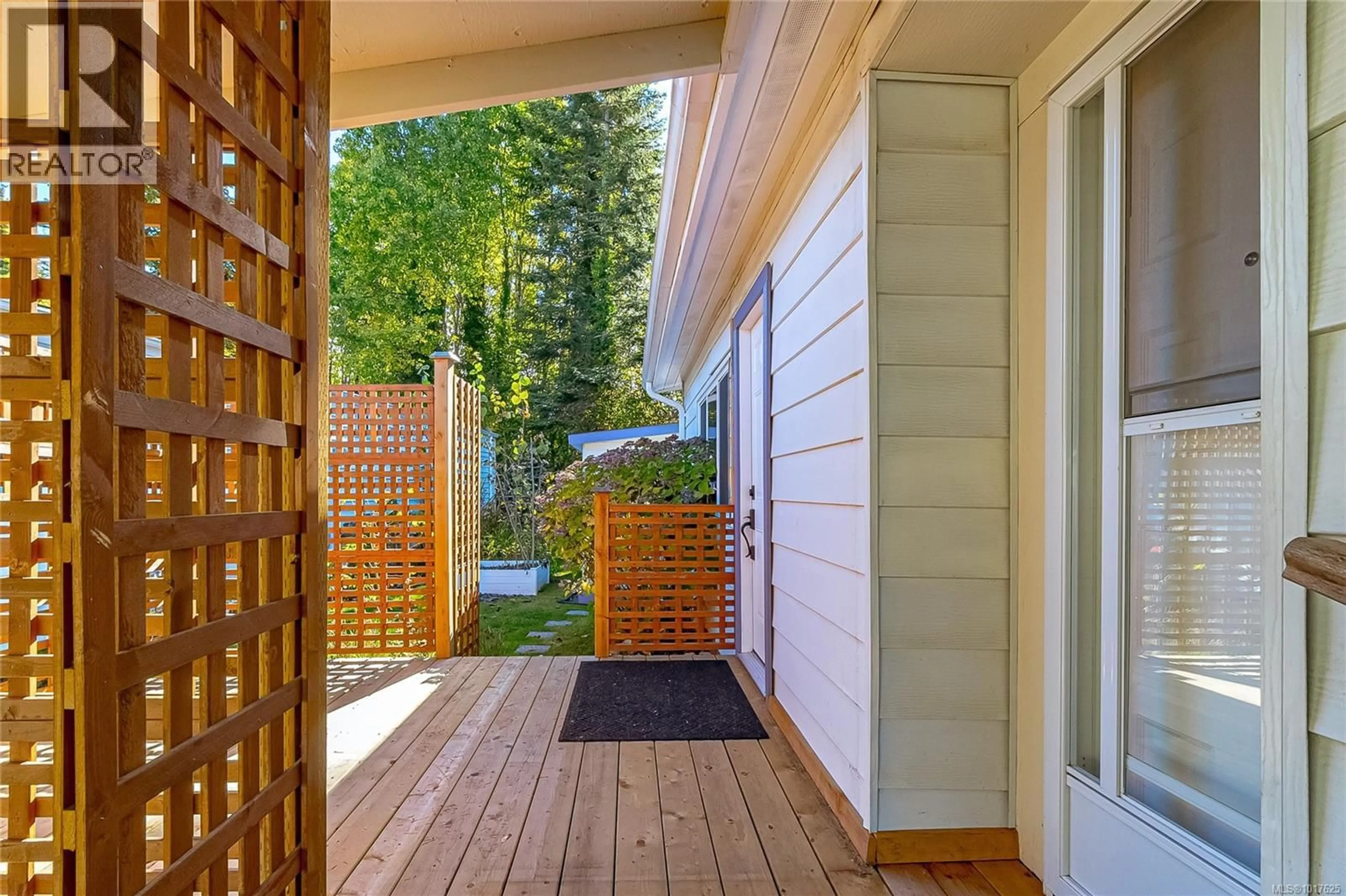 Patio, forest/trees view for 2135 SUMMERGATE BOULEVARD, Sidney British Columbia V8L4K9