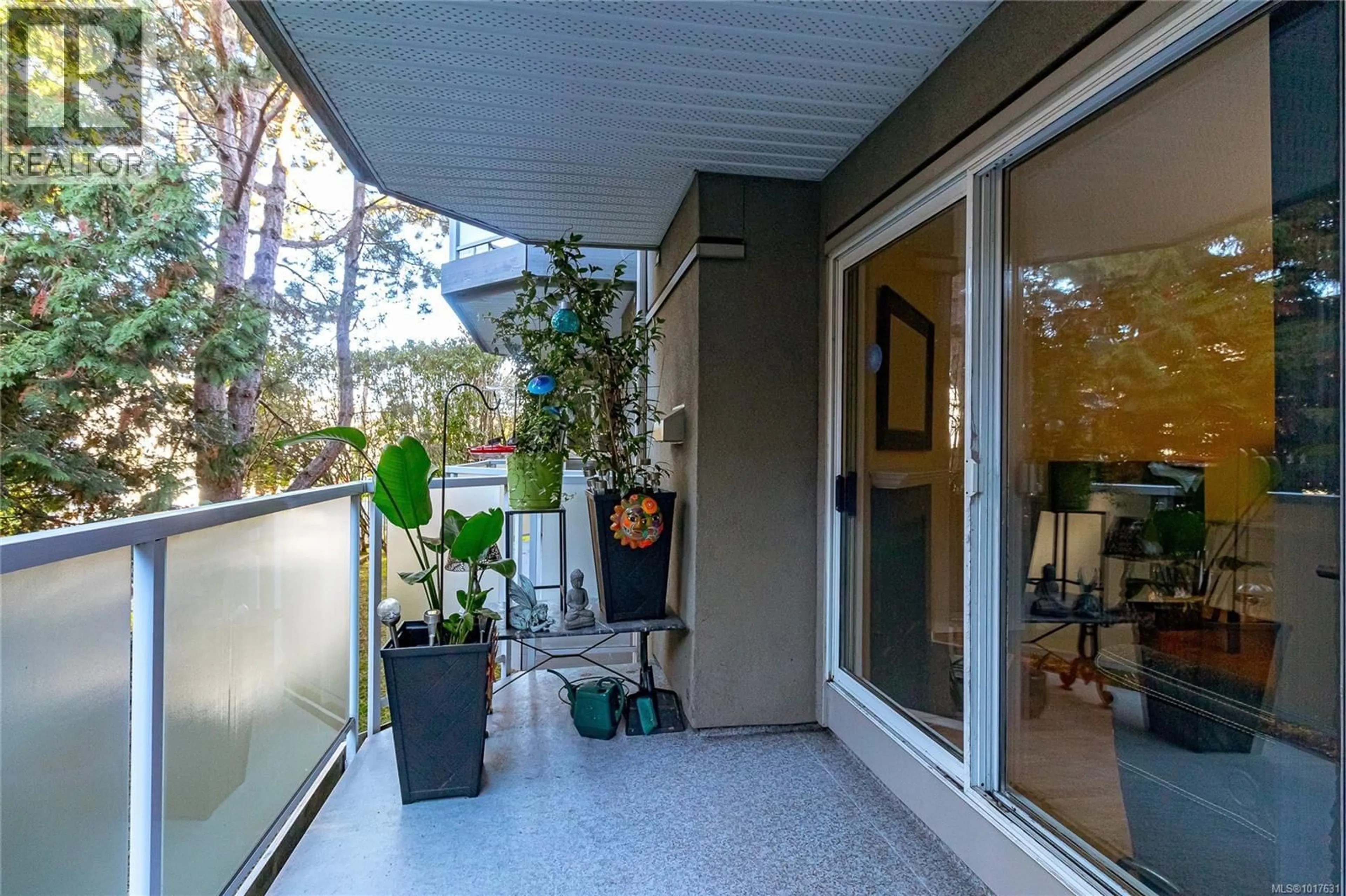 Unknown for 205 - 2520 WARK STREET, Victoria British Columbia V8T5G6
