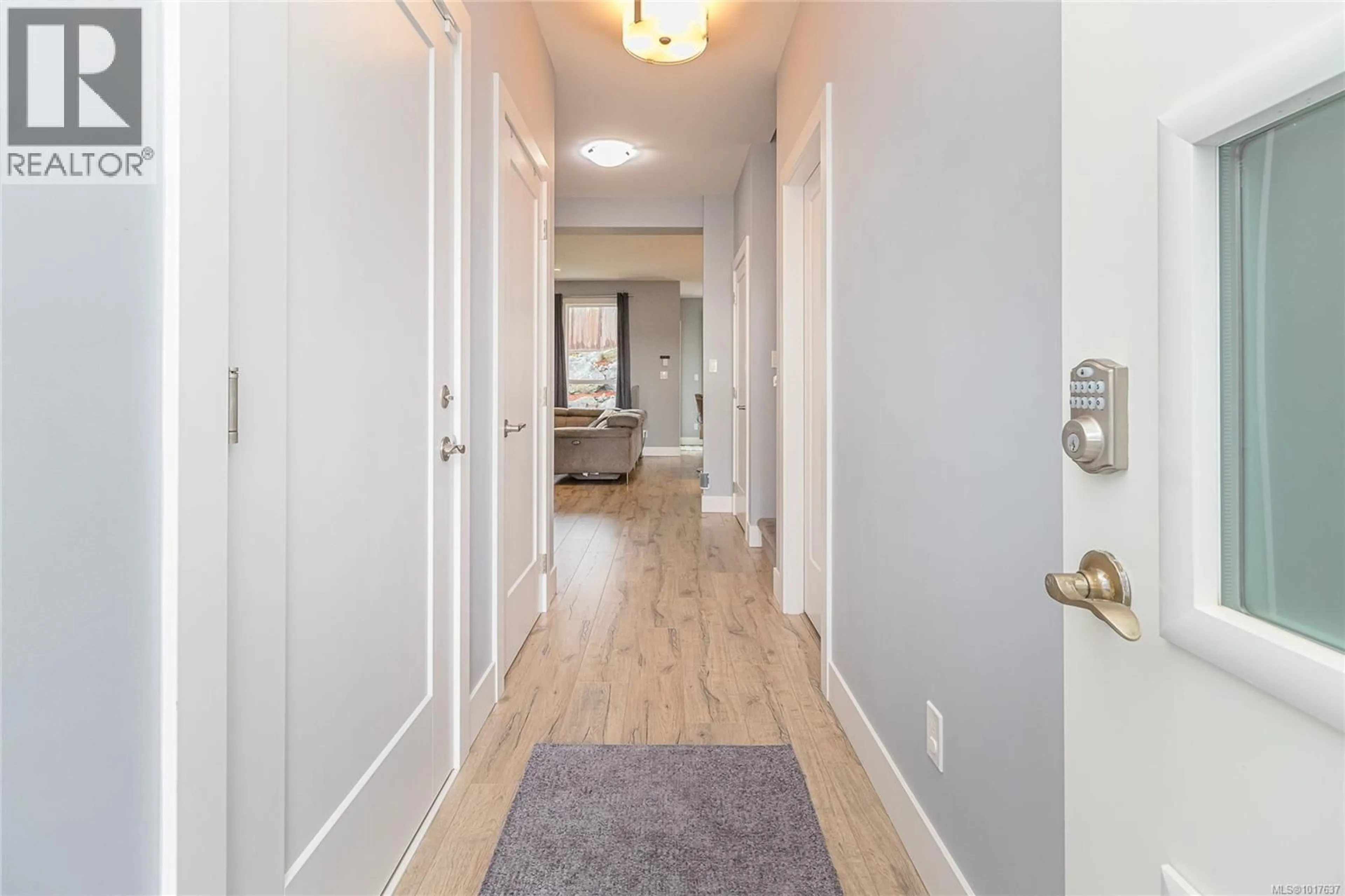 Indoor entryway for 2178 WINFIELD DRIVE, Sooke British Columbia V9Z0N1