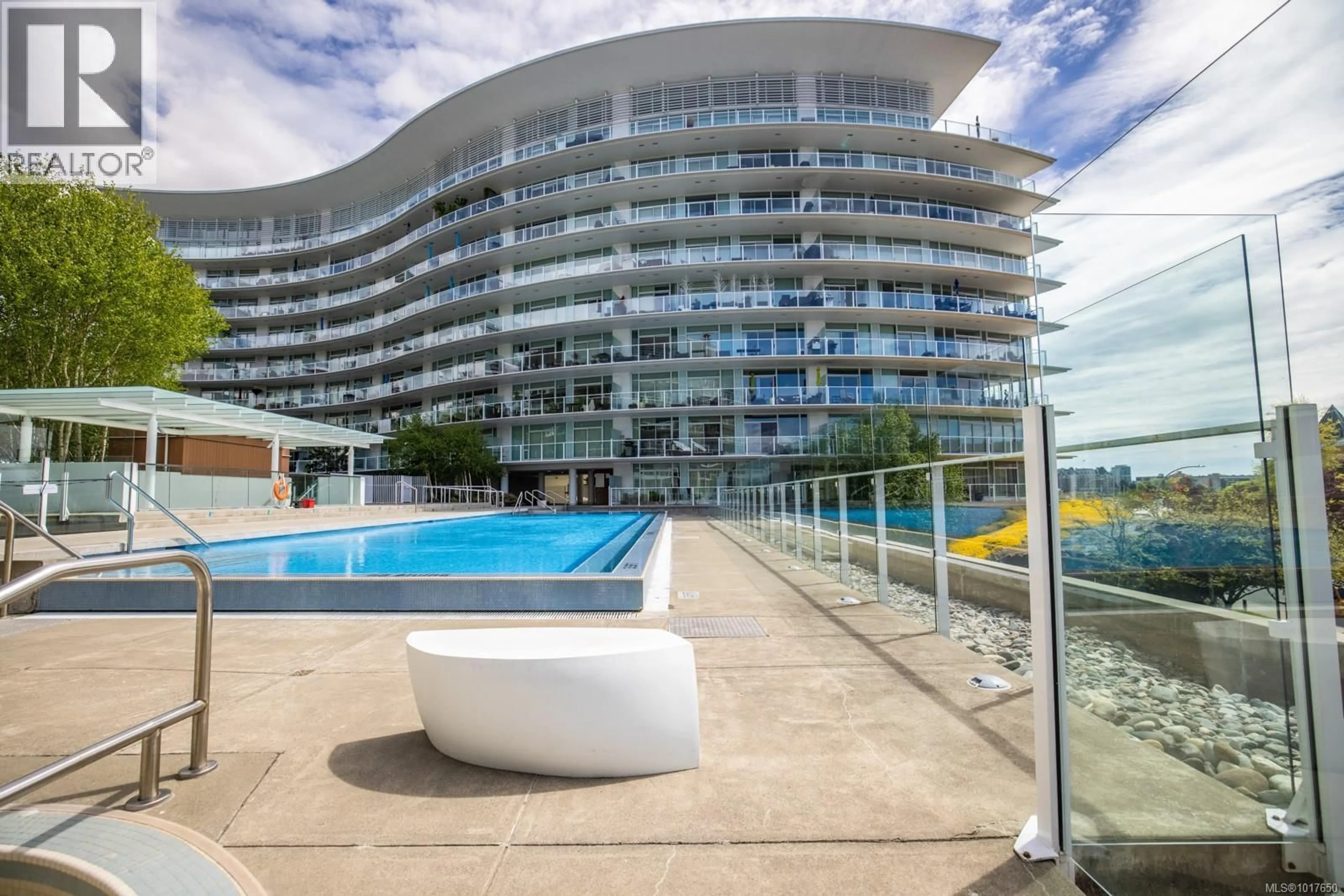 Pool for 119 - 68 SONGHEES ROAD, Victoria British Columbia V9A0A3