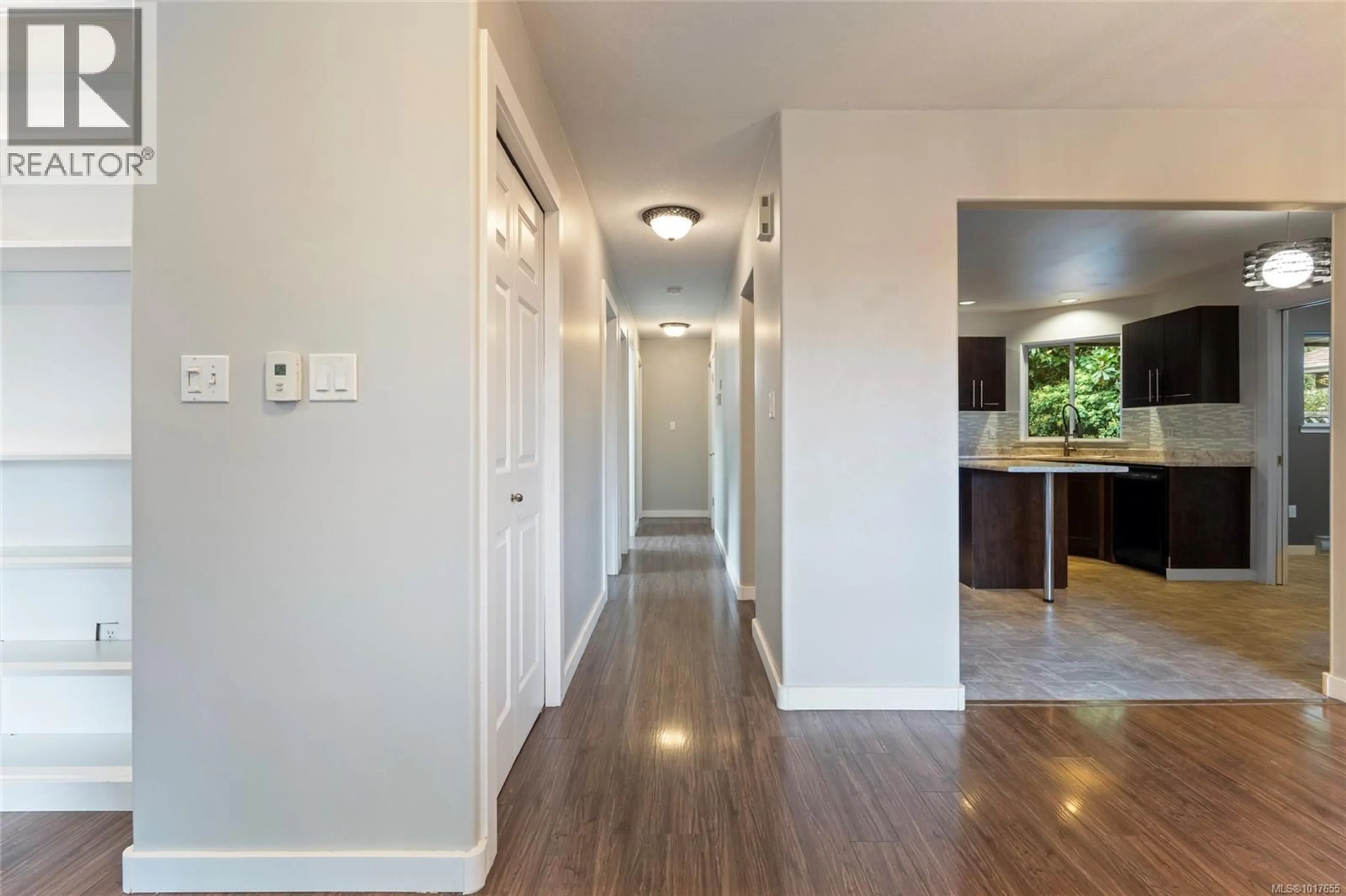 Indoor entryway for 3360 AUCHINACHIE ROAD, Duncan British Columbia V9L3X8