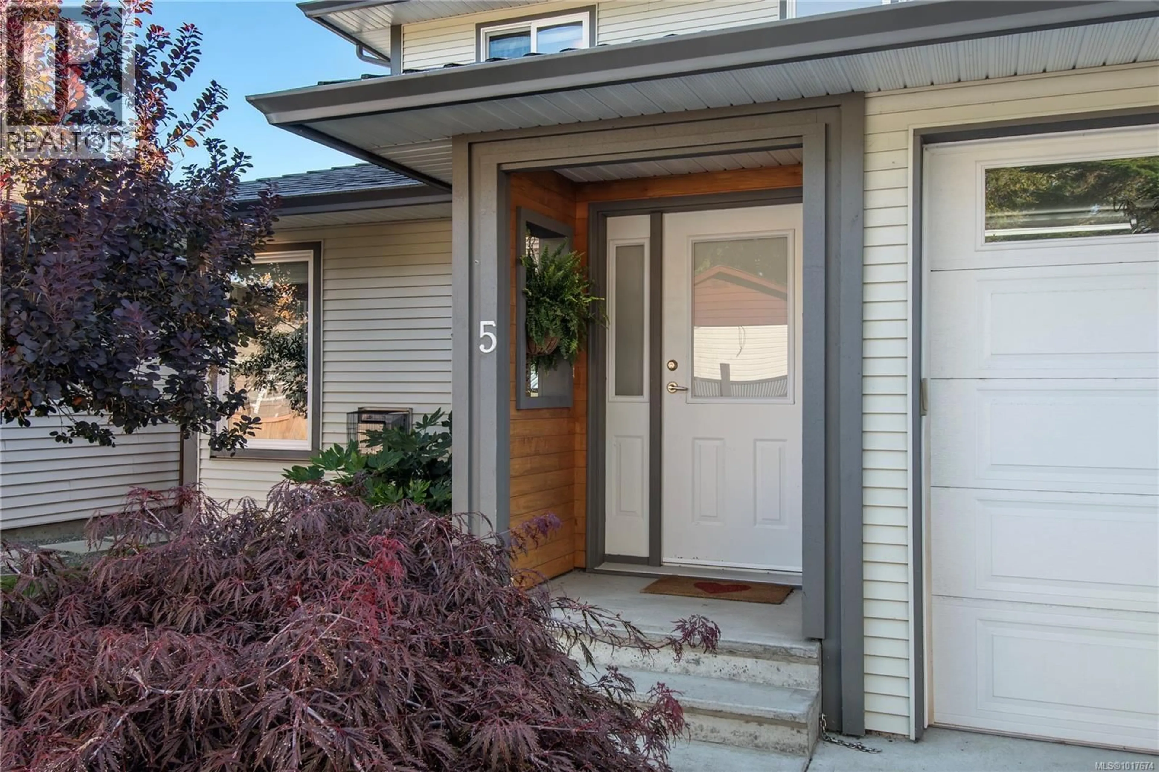 Indoor entryway for 5 - 91 DAHL ROAD, Campbell River British Columbia V9W1T4