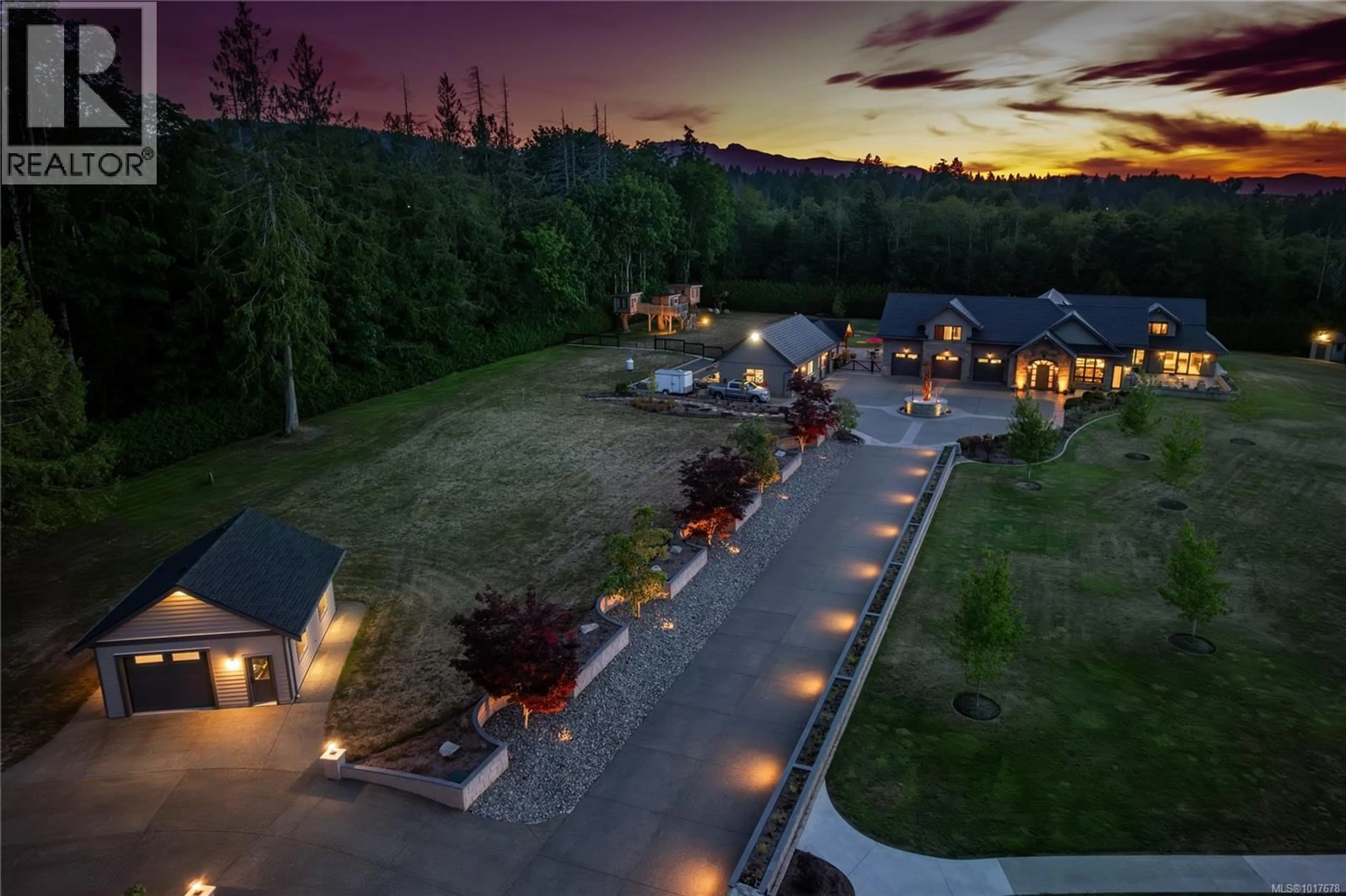 A pic from outside/outdoor area/front of a property/back of a property/a pic from drone, mountain view for 445 BLOWER ROAD, Parksville British Columbia V9P1V8