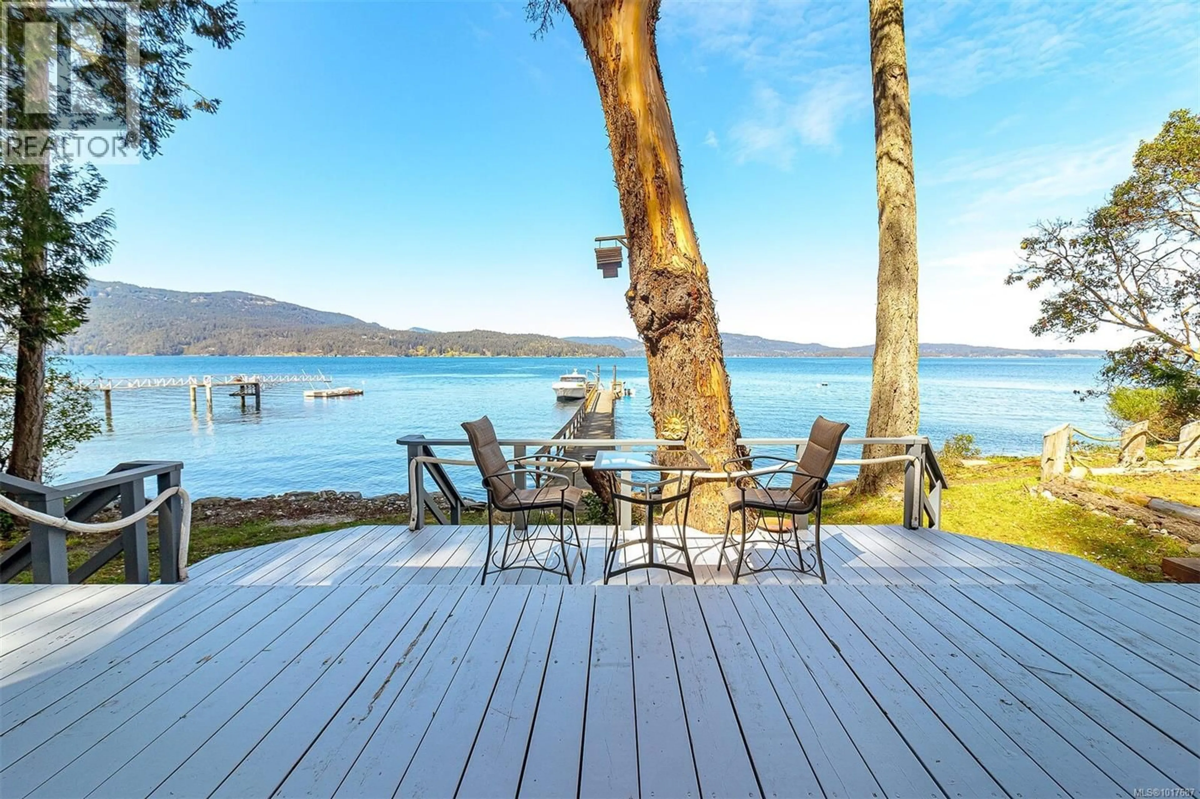 Patio, water/lake/river/ocean view for 109 MCKENZIE CRESCENT, Piers Island British Columbia V8L5Y7