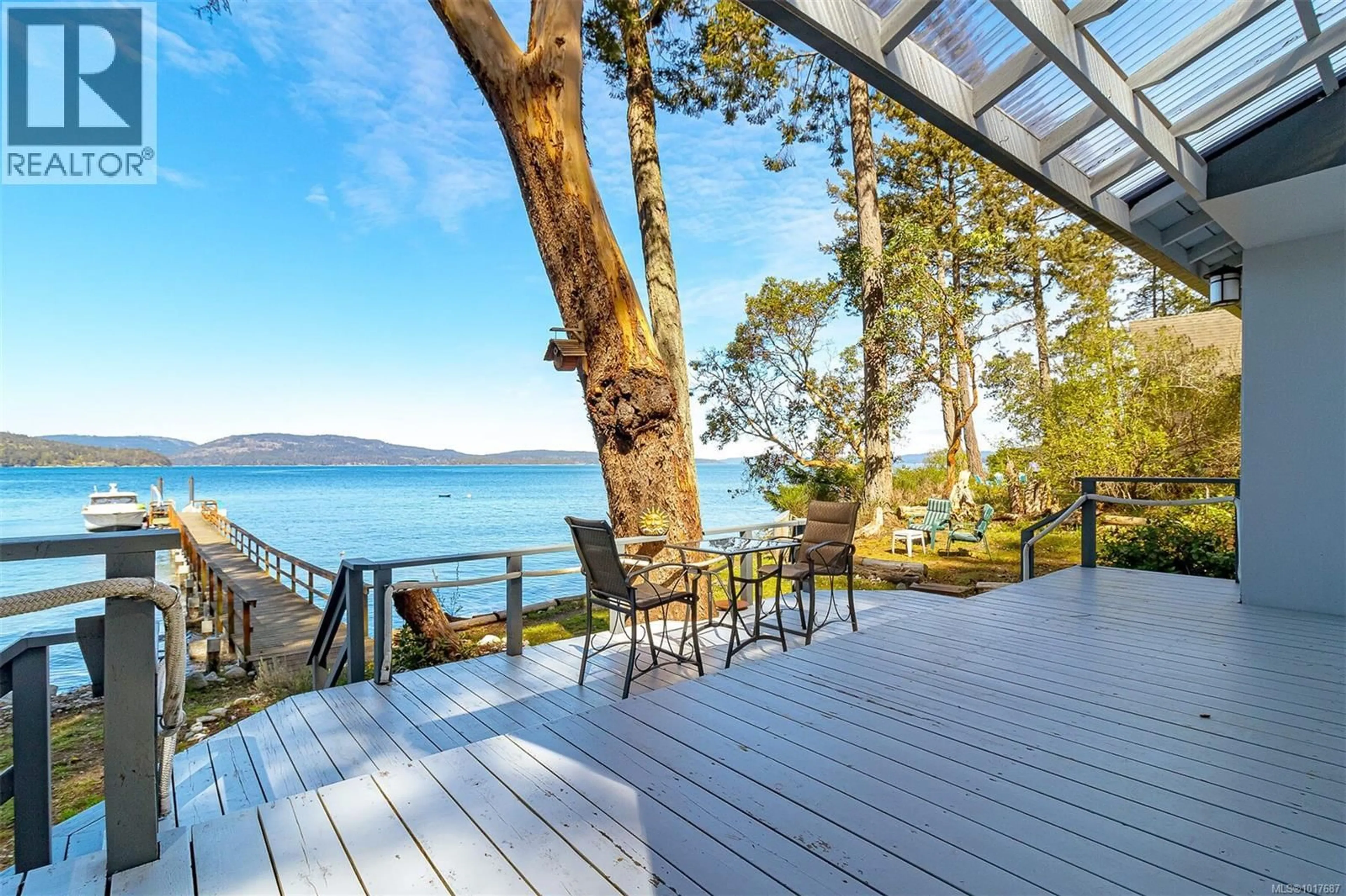 Patio, water/lake/river/ocean view for 109 MCKENZIE CRESCENT, Piers Island British Columbia V8L5Y7