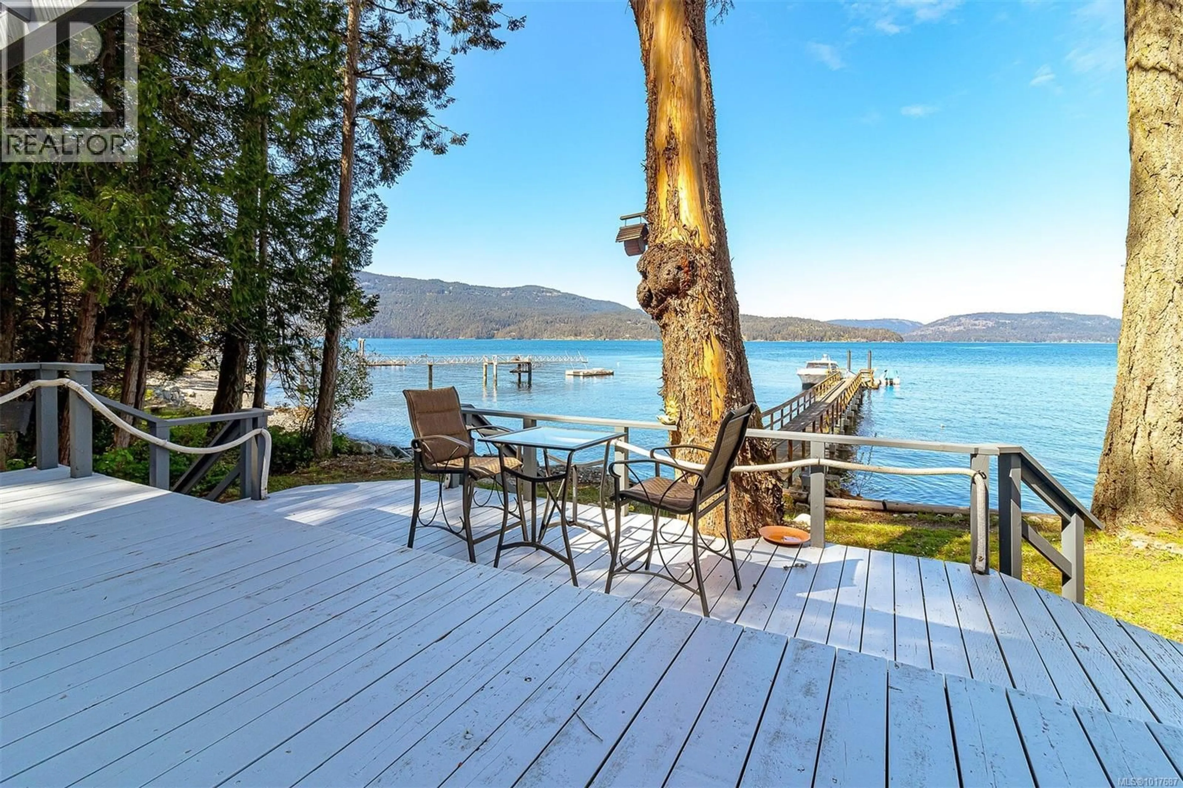 Patio, water/lake/river/ocean view for 109 MCKENZIE CRESCENT, Piers Island British Columbia V8L5Y7